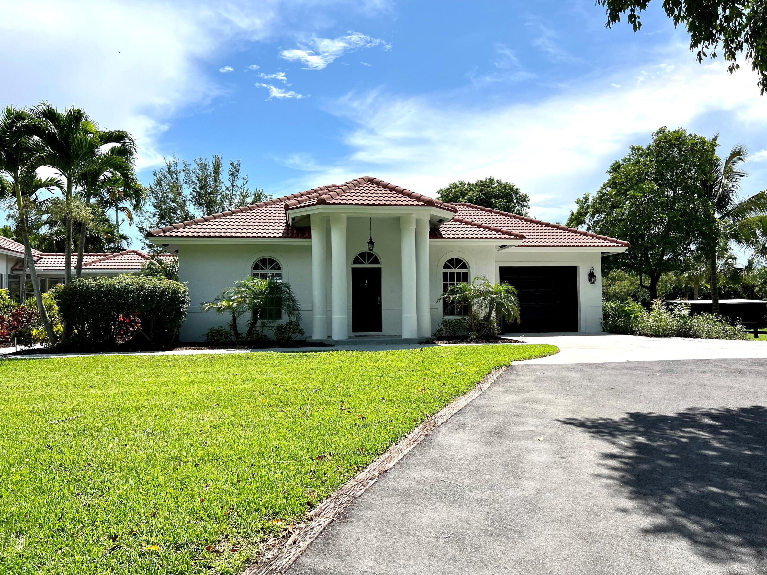 PADDOCK PARK 2 OF WELLINGTON - Residential