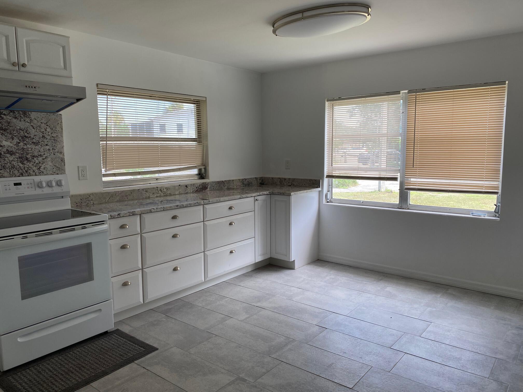 OKEECHOBEE HILLS - Residential Lease