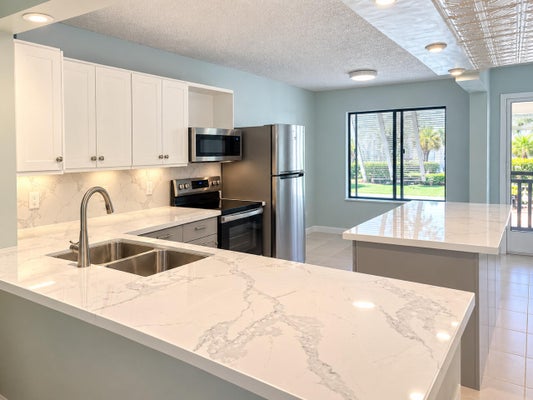 10155 MANGROVE DR APT 204, BOYNTON BEACH, FL 33437 - Image fbae432b6110e5e73fd79fe404fc36cd/3812102508
