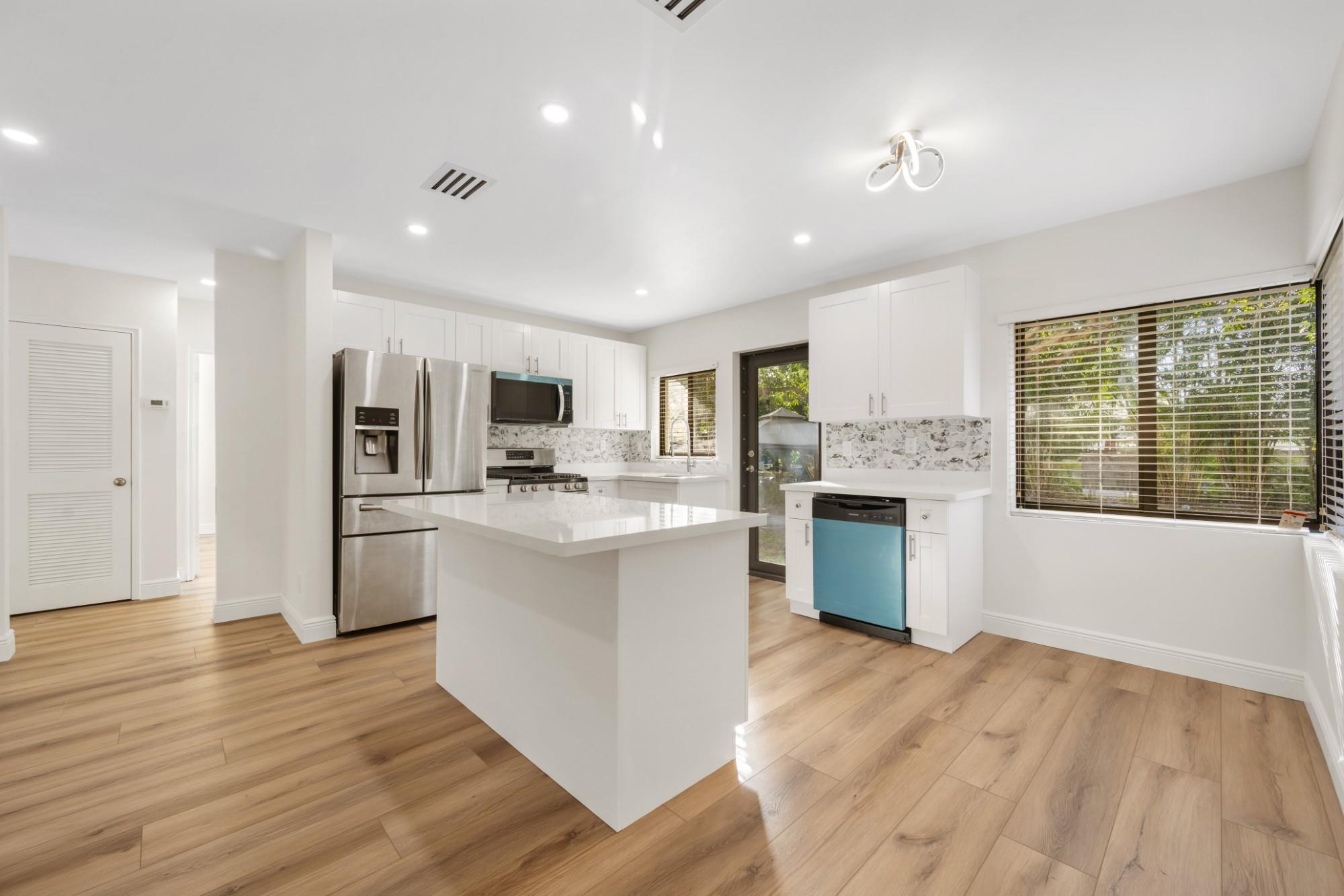 Sunset Trails 4 24-34 B - Residential Lease