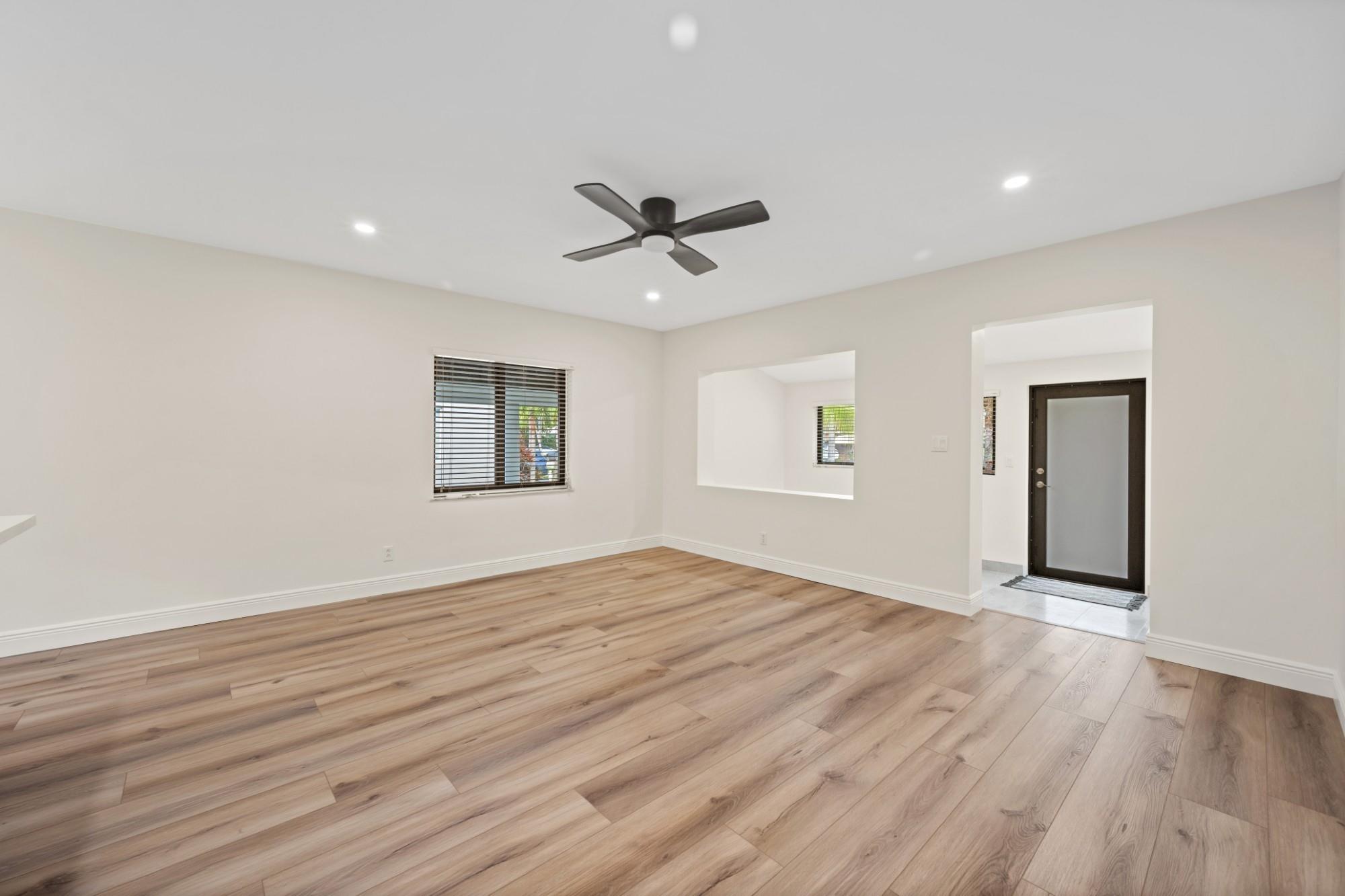 Sunset Trails 4 24-34 B - Residential Lease