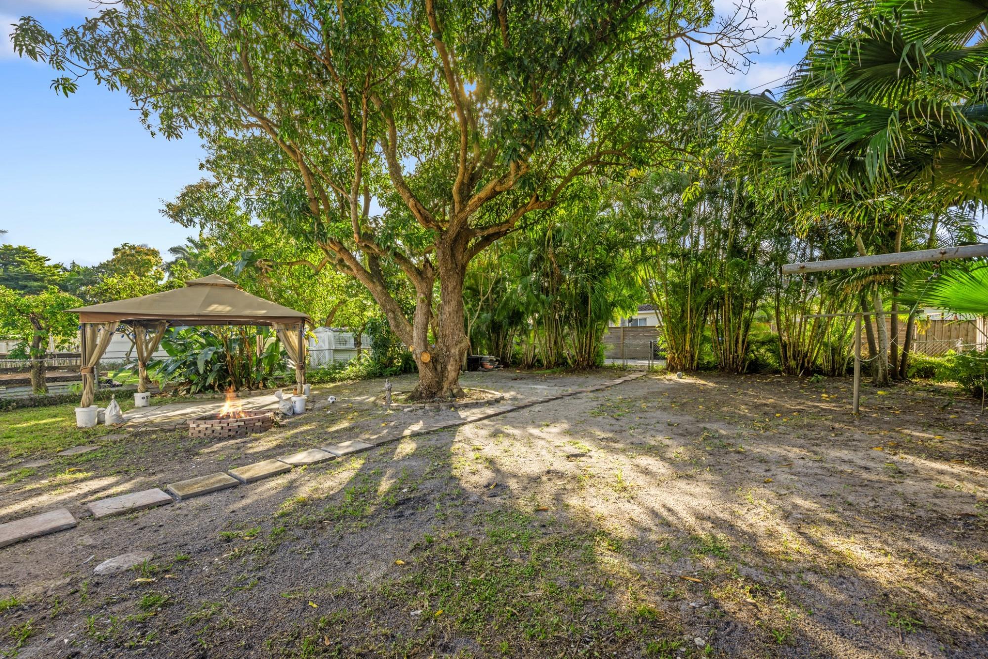 Sunset Trails 4 24-34 B - Residential Lease