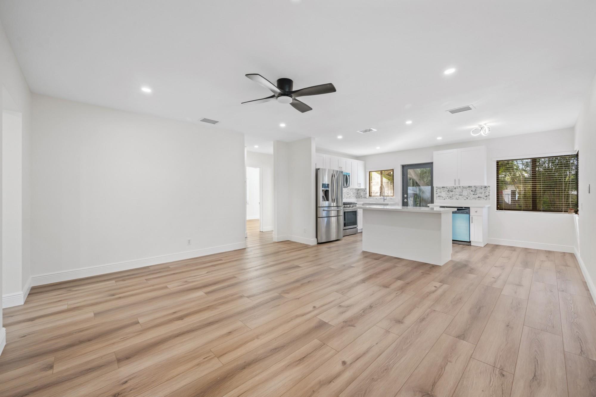 Sunset Trails 4 24-34 B - Residential Lease