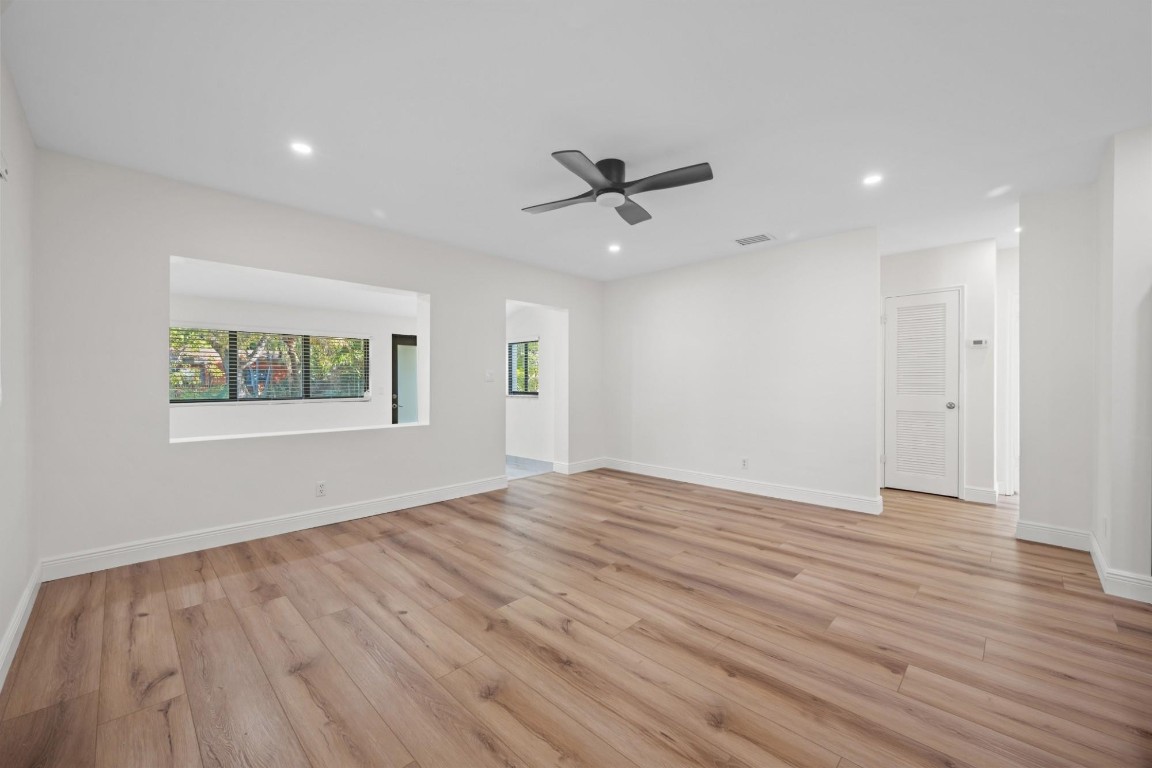 Sunset Trails 4 24-34 B - Residential Lease