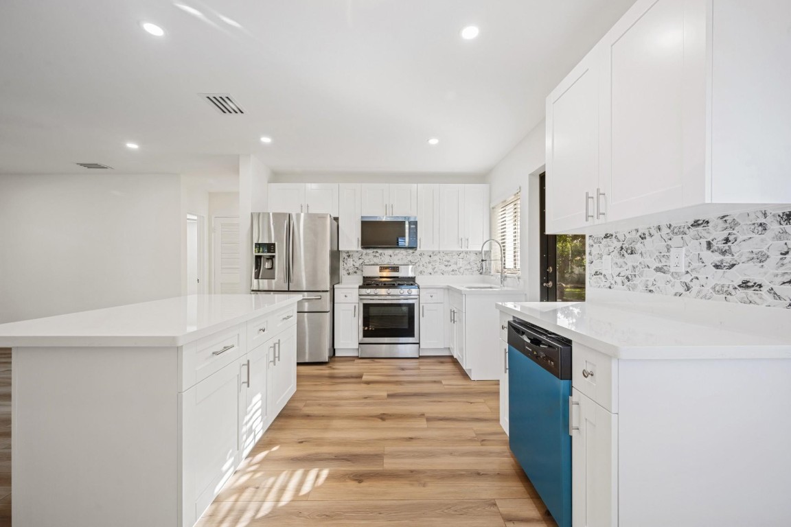 Sunset Trails 4 24-34 B - Residential Lease