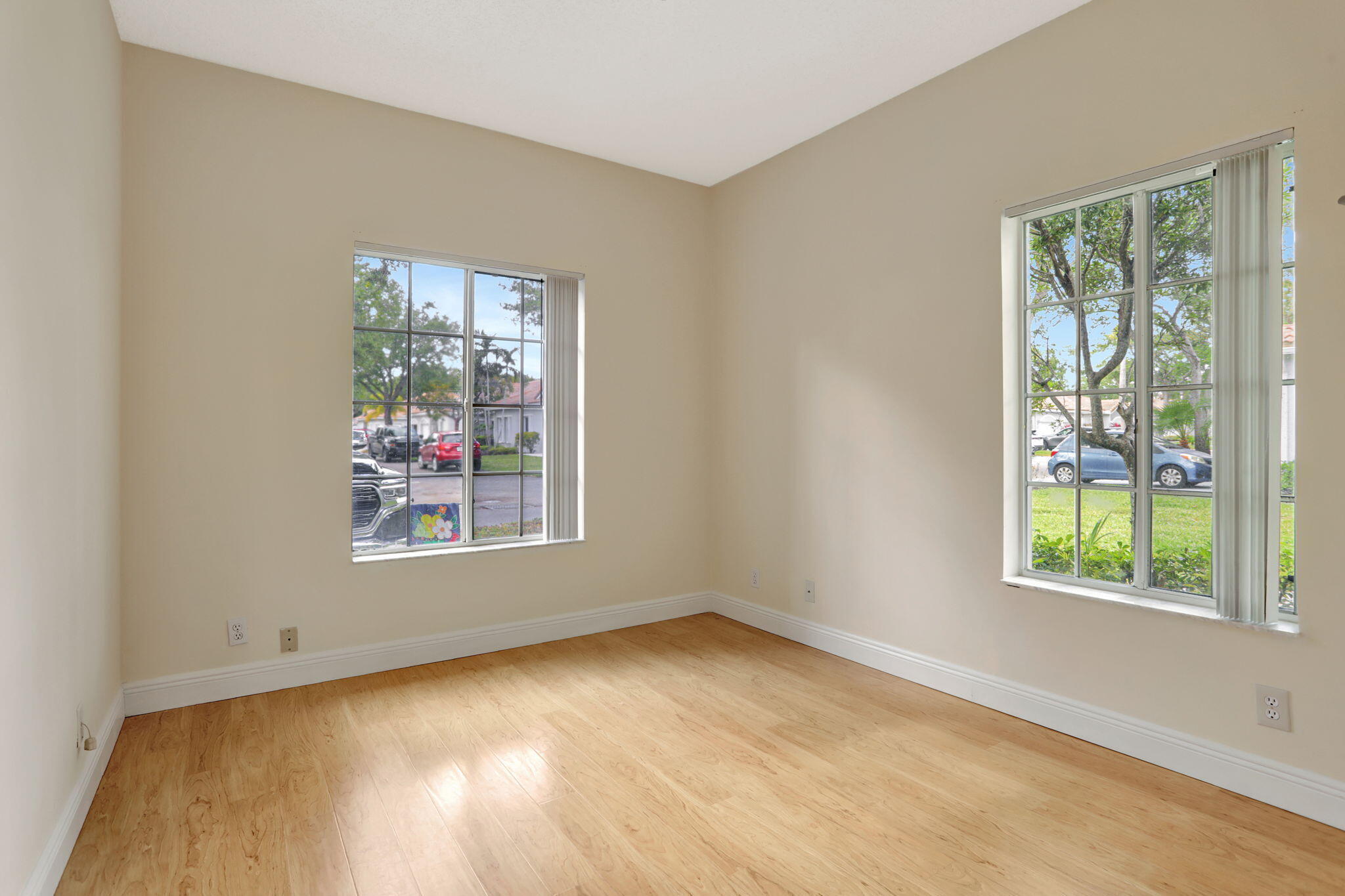 OLYMPIA & YORK RESIDENTIAL PLAT - Residential Lease