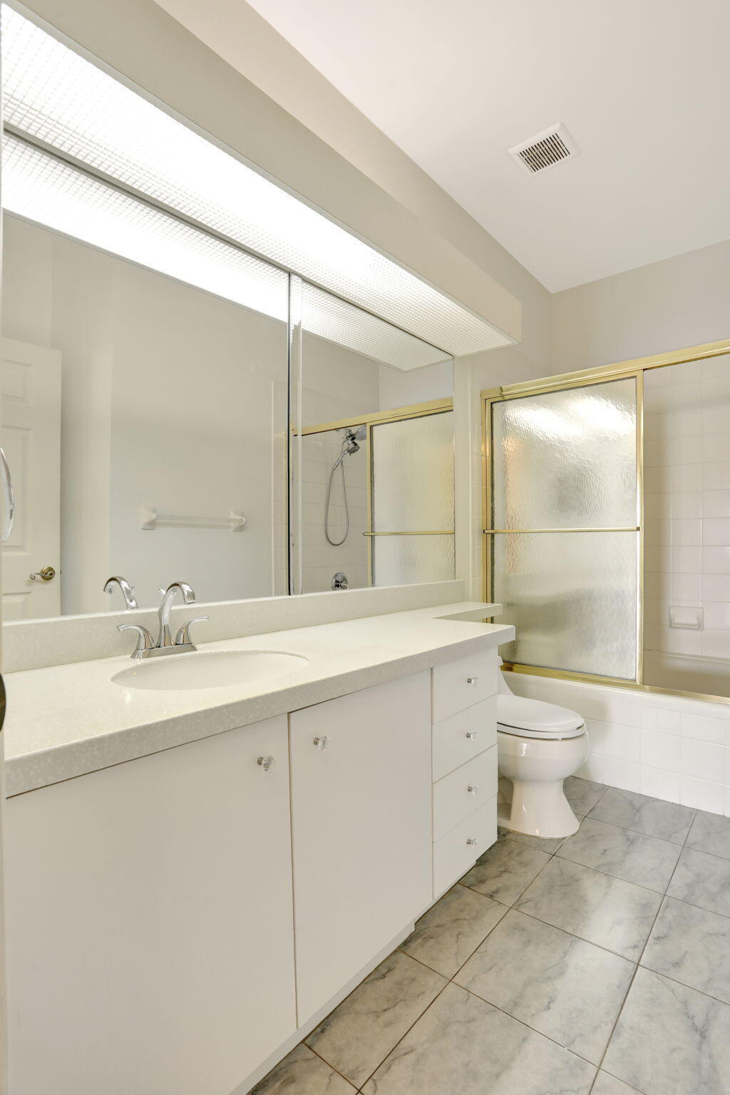 OLYMPIA & YORK RESIDENTIAL PLAT - Residential Lease