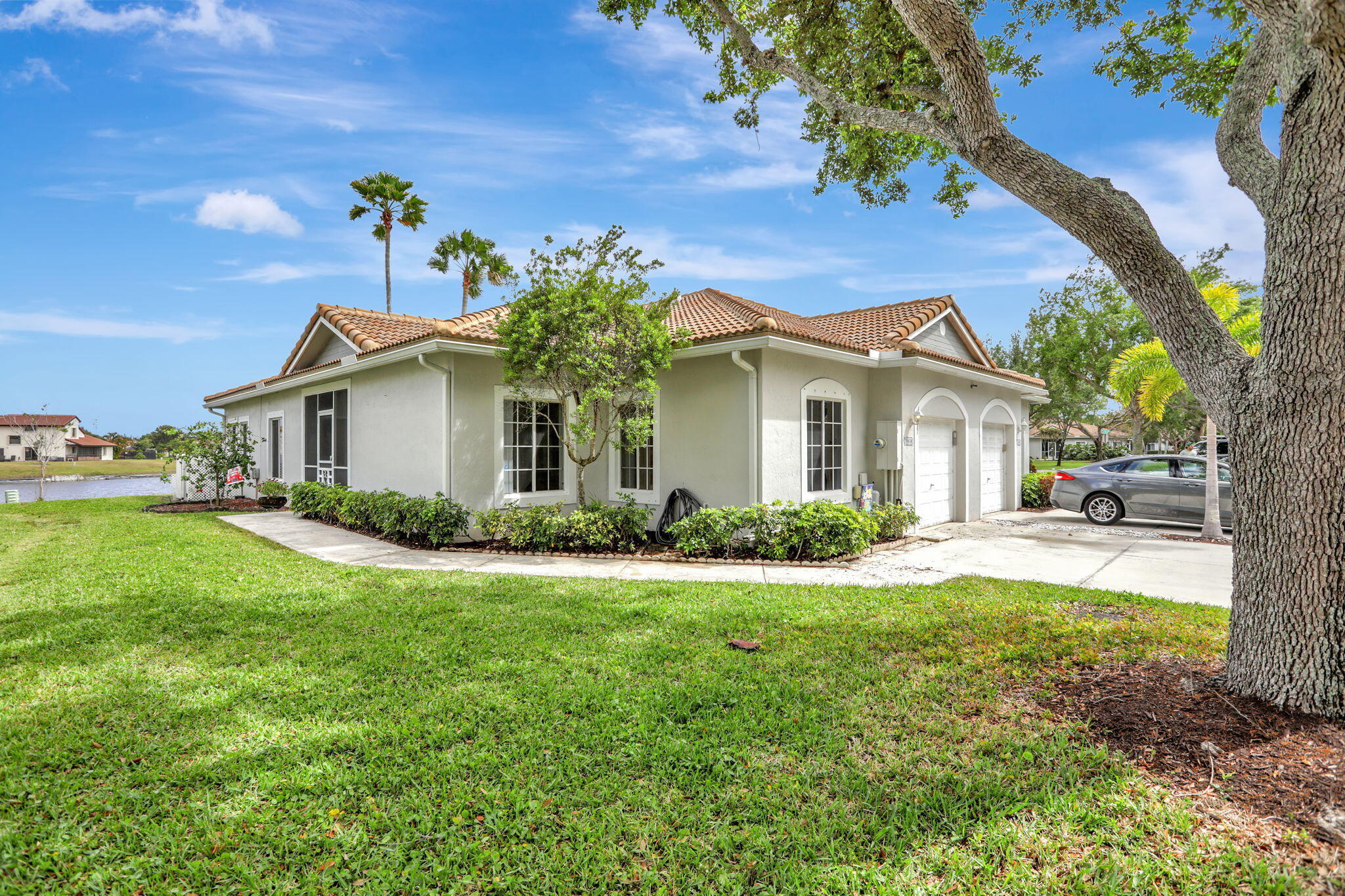 OLYMPIA & YORK RESIDENTIAL PLAT - Residential Lease