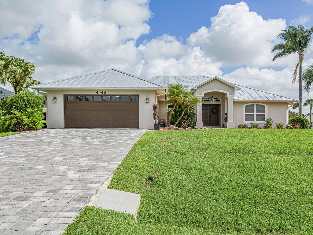 Photo of 4460 SW 12th Manor SW, Vero Beach, FL 32968 (MLS # B26030858)