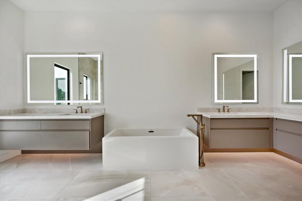 LEFT BANK ESTATES  (GOLDEN HARBOR AREA) - Residential