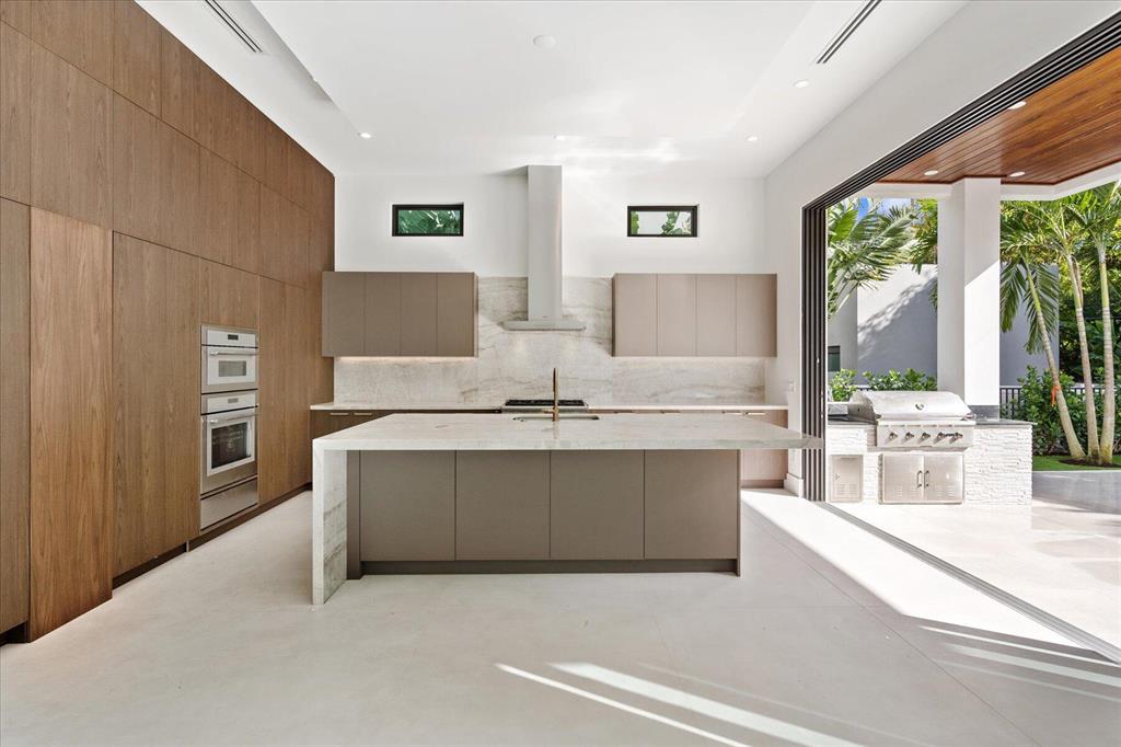 LEFT BANK ESTATES  (GOLDEN HARBOR AREA) - Residential