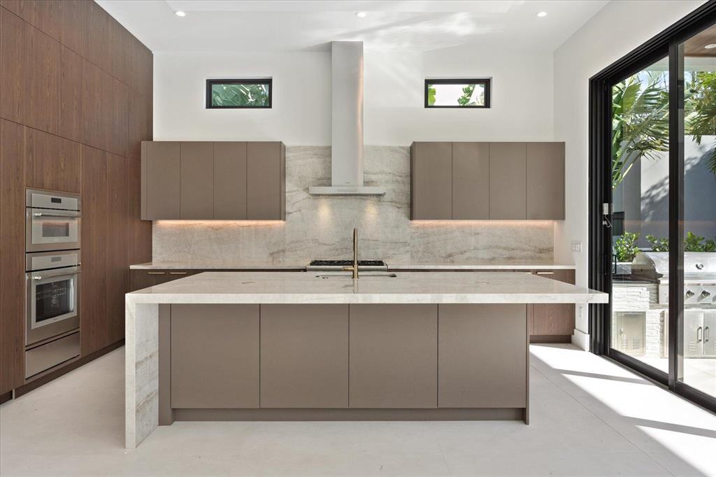 LEFT BANK ESTATES  (GOLDEN HARBOR AREA) - Residential