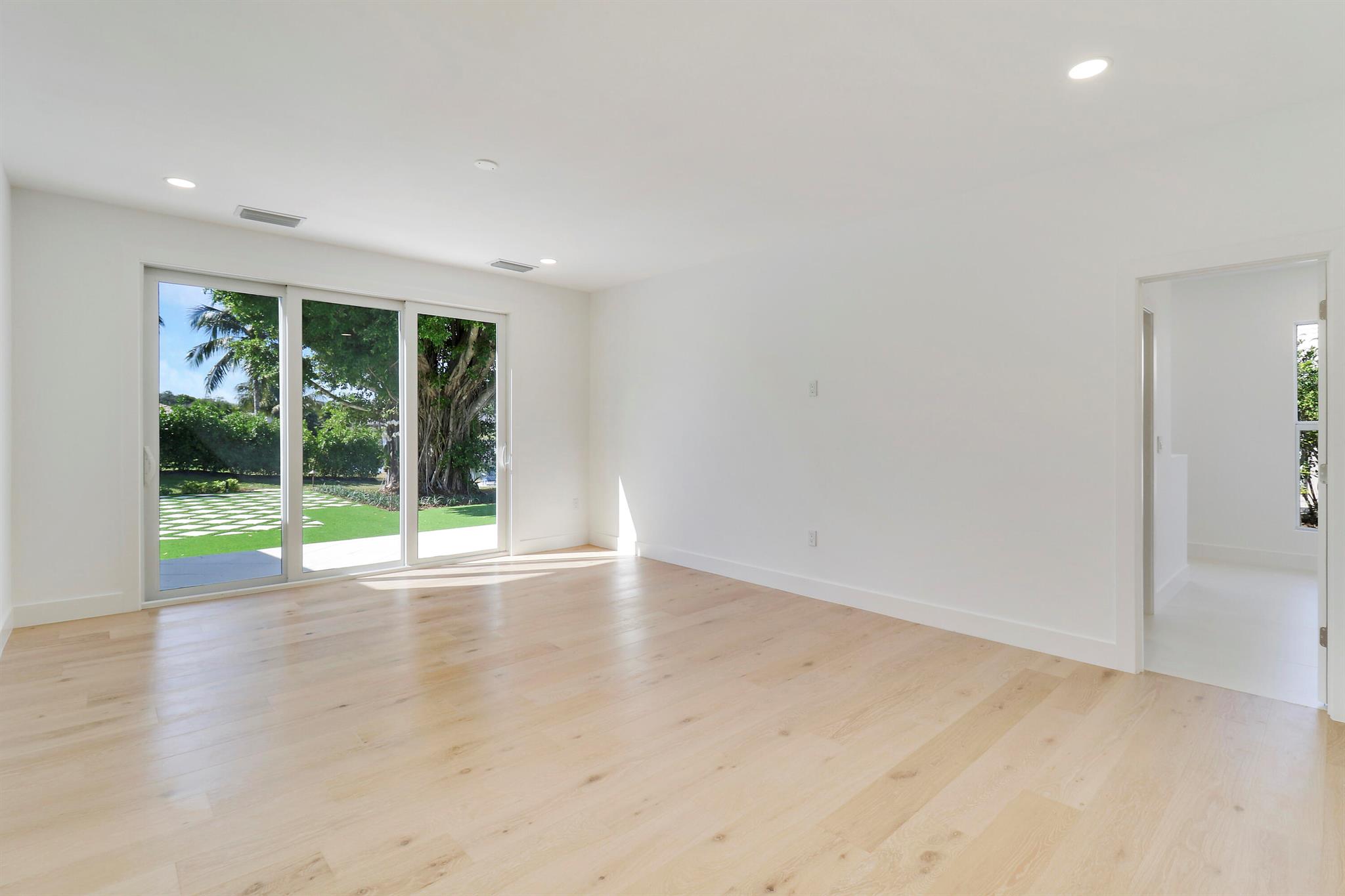 HERITAGE OAKS - Residential