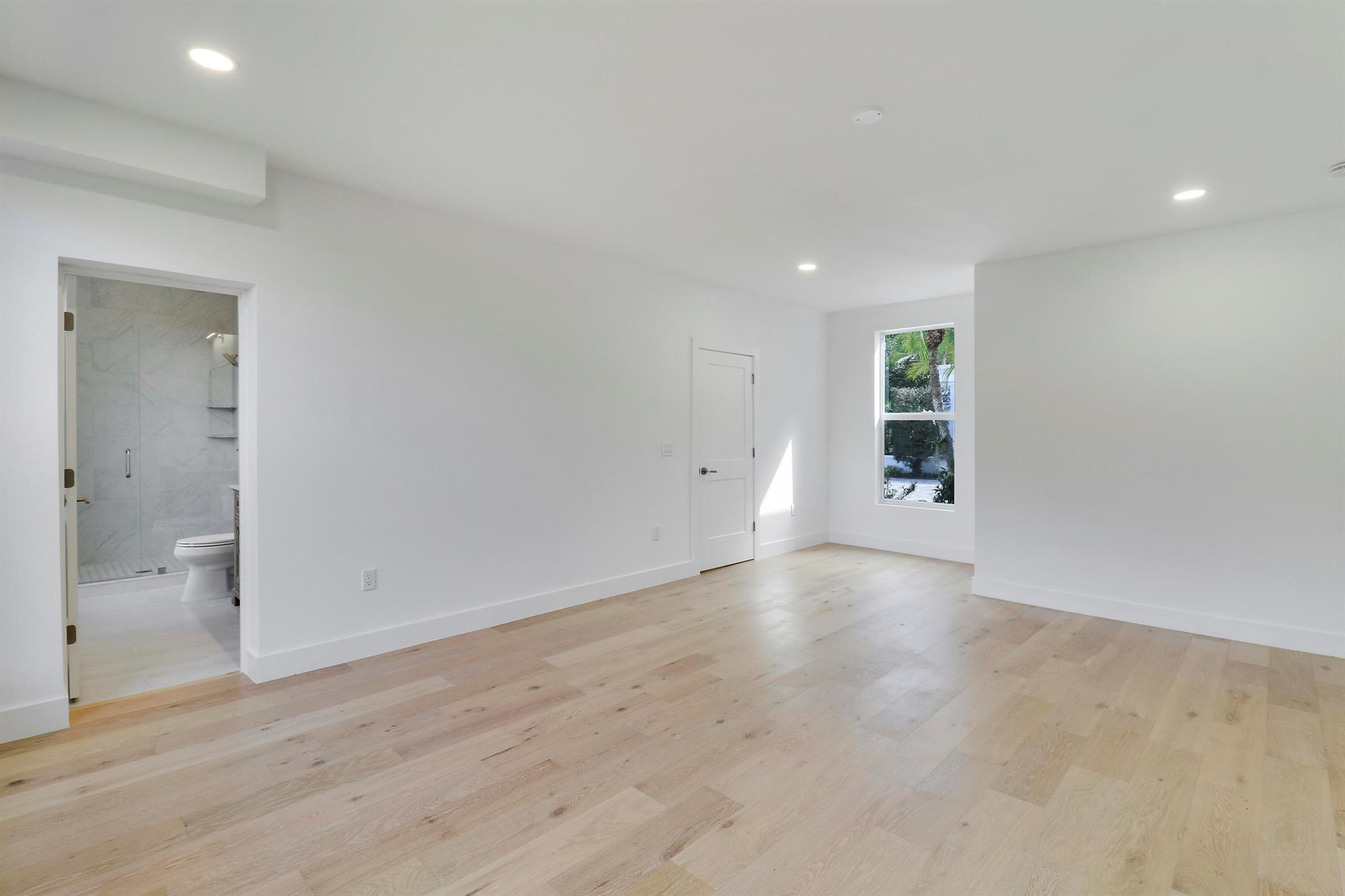 HERITAGE OAKS - Residential