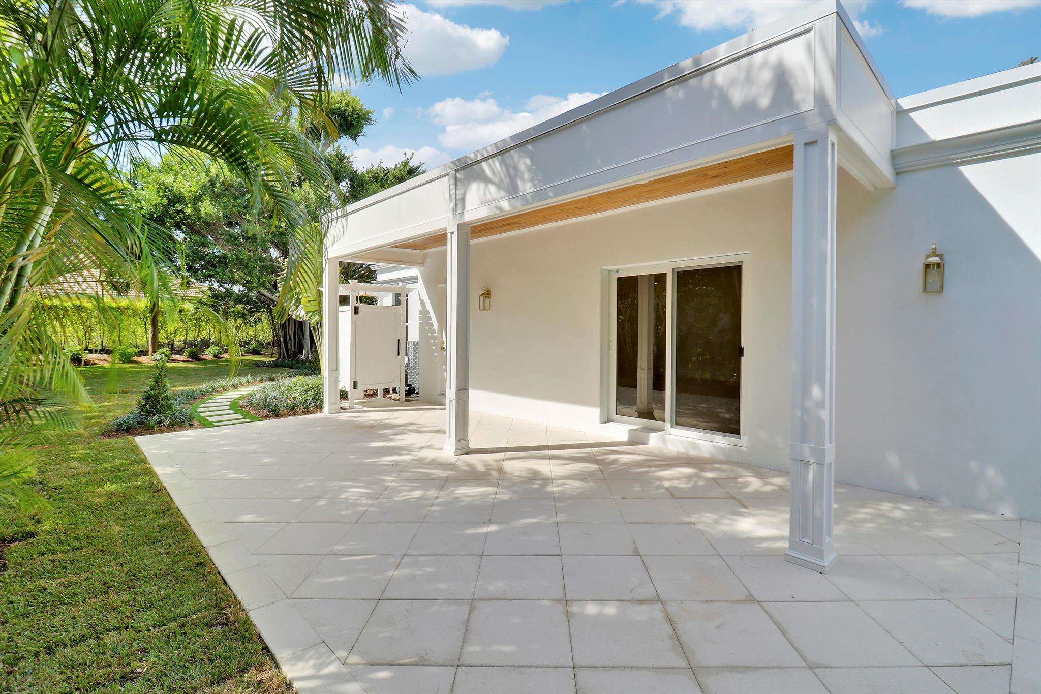 HERITAGE OAKS - Residential