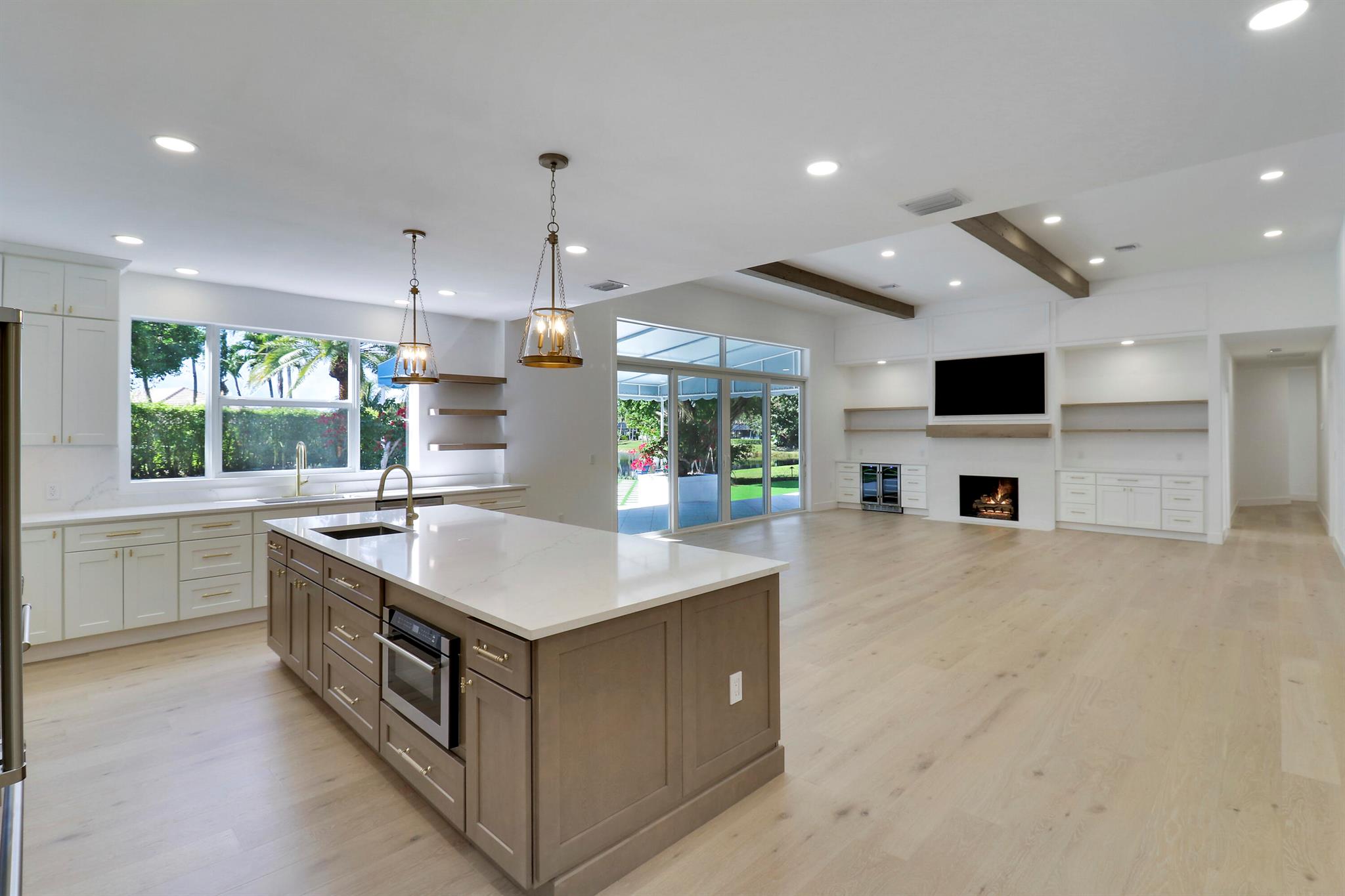 HERITAGE OAKS - Residential