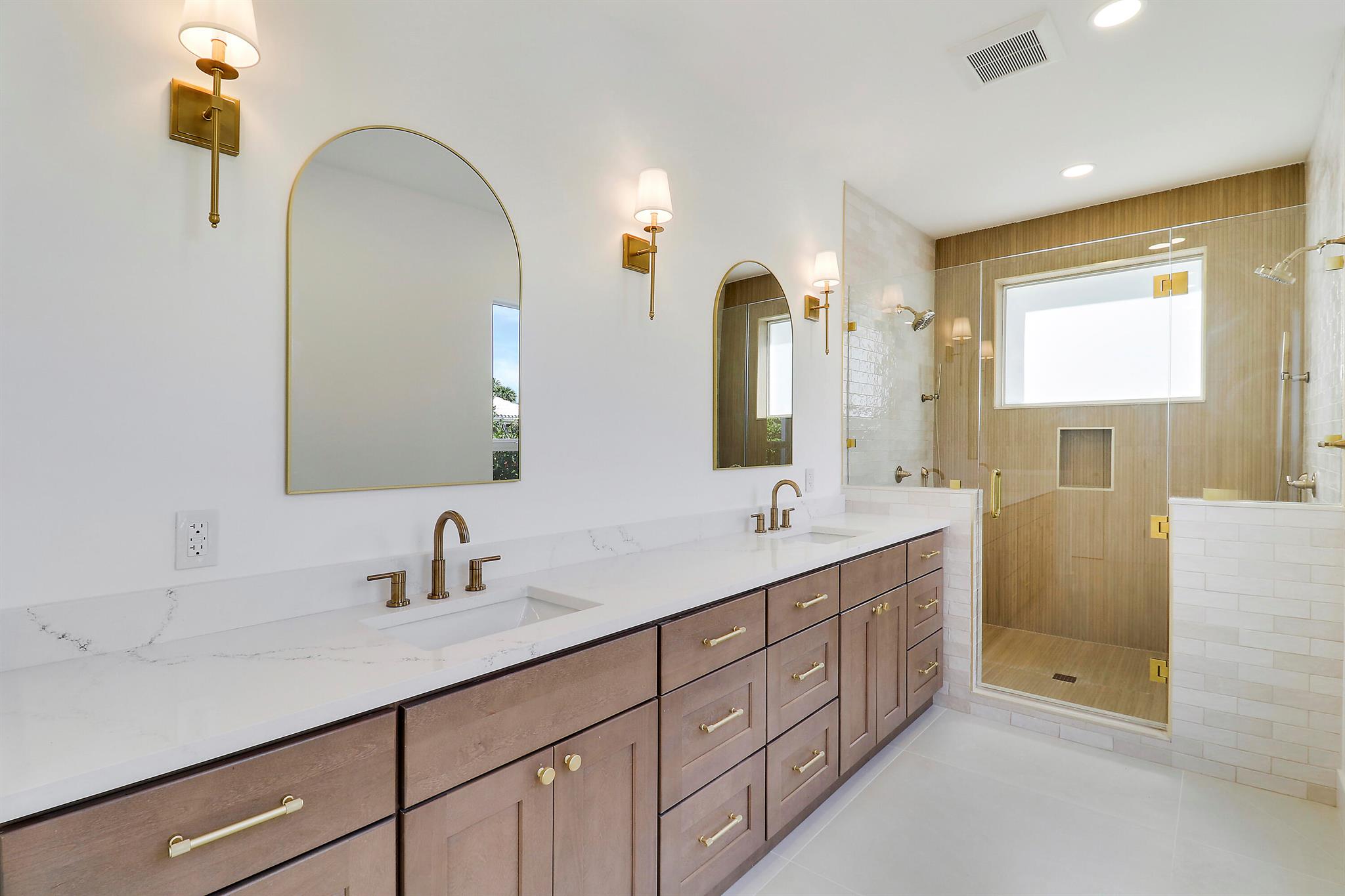 HERITAGE OAKS - Residential