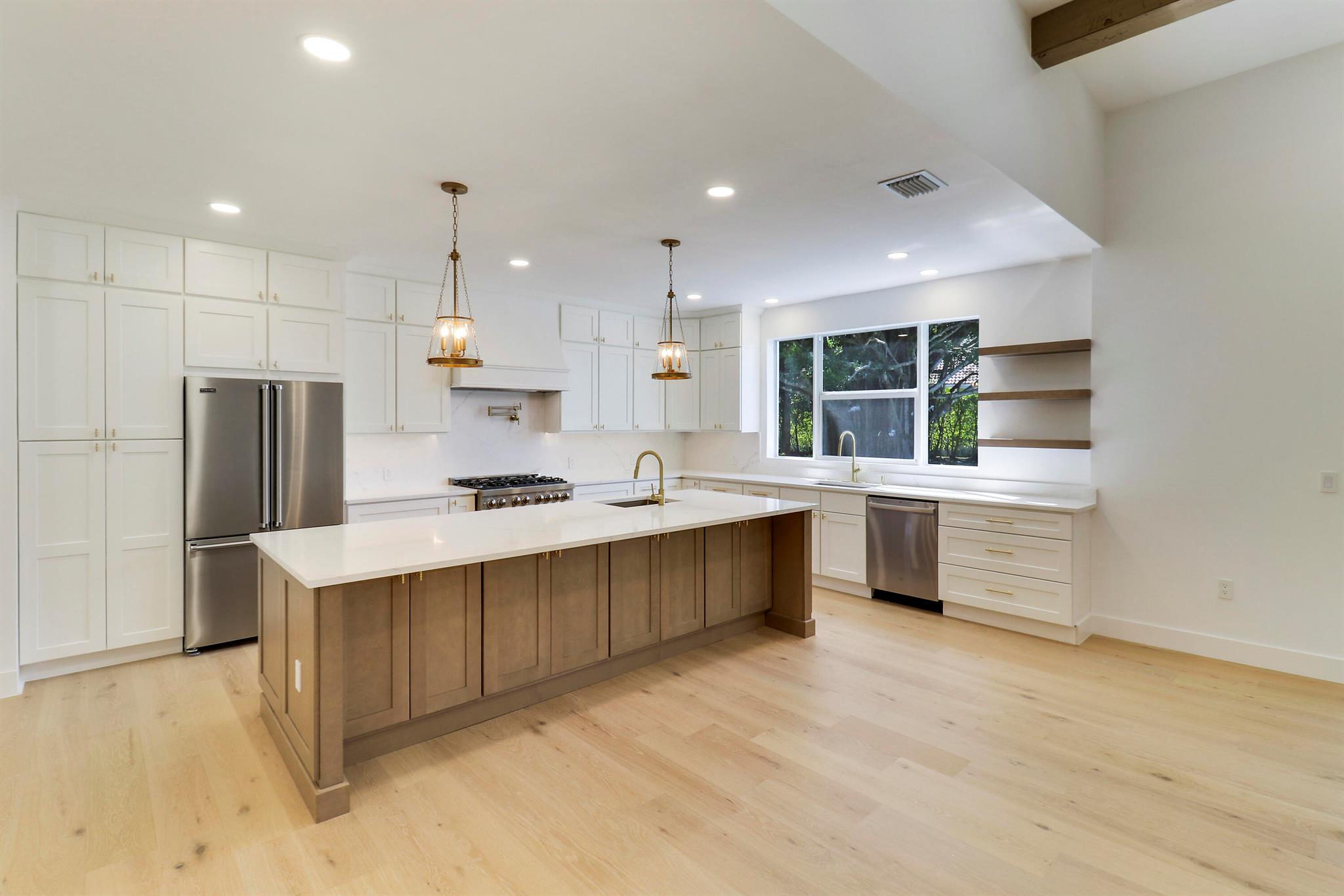 HERITAGE OAKS - Residential