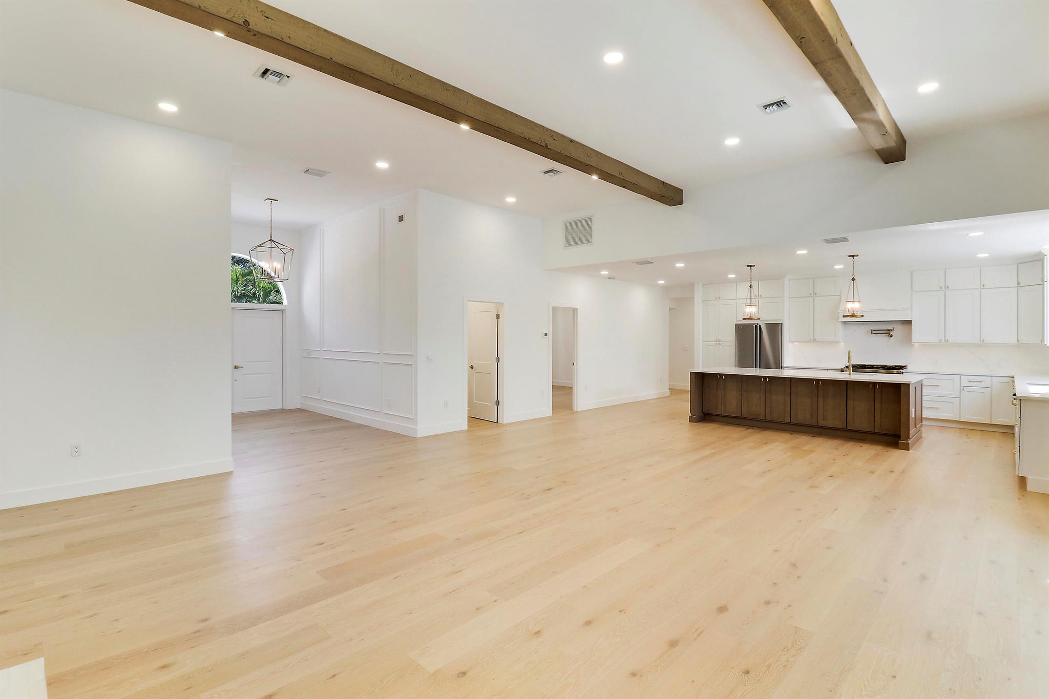 HERITAGE OAKS - Residential