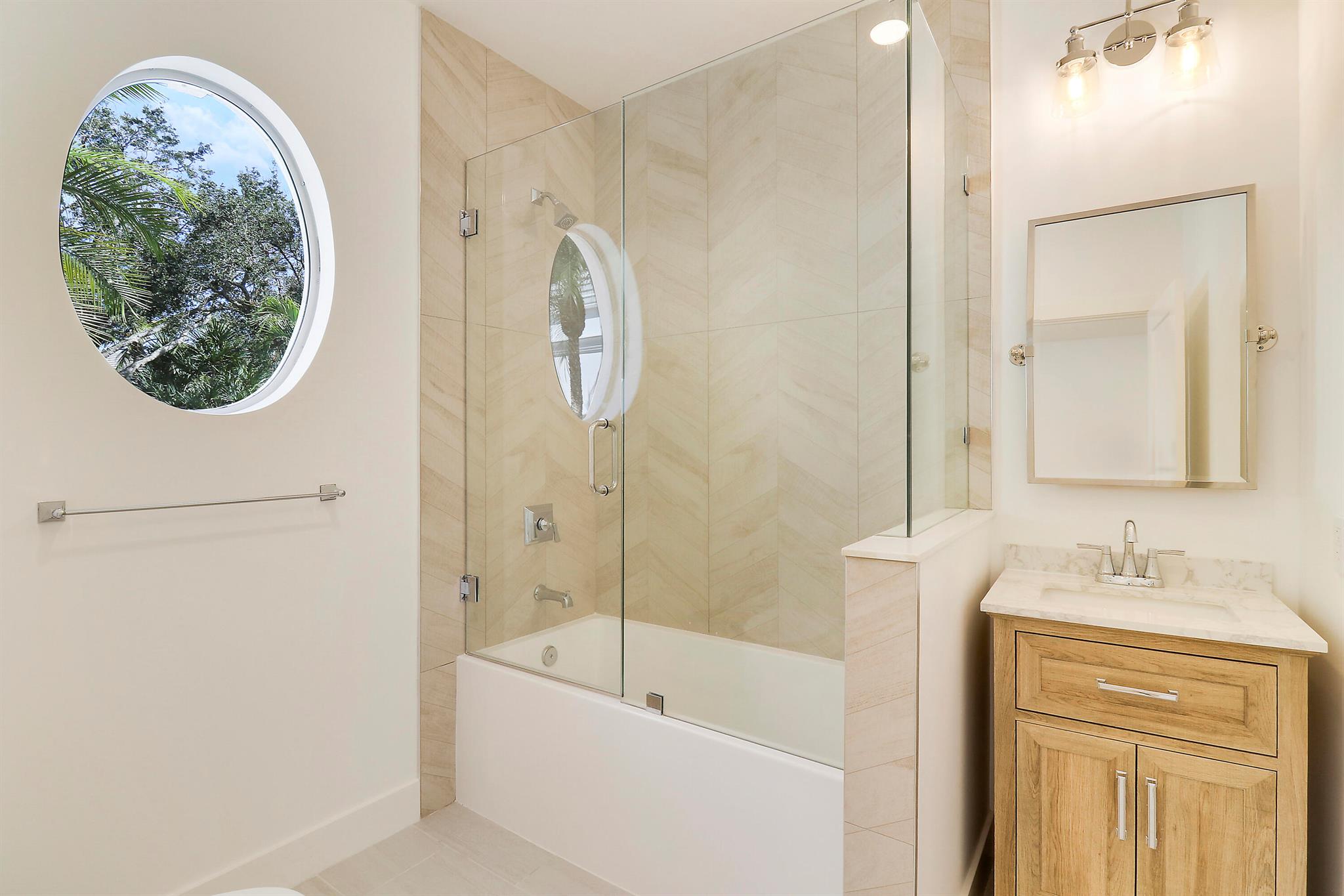 HERITAGE OAKS - Residential