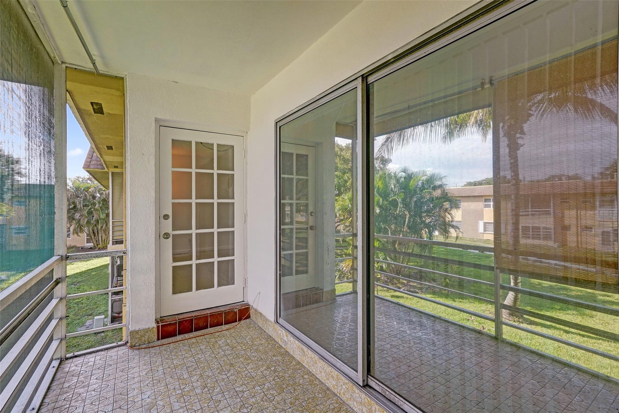 OAK HILLS - Residential Lease