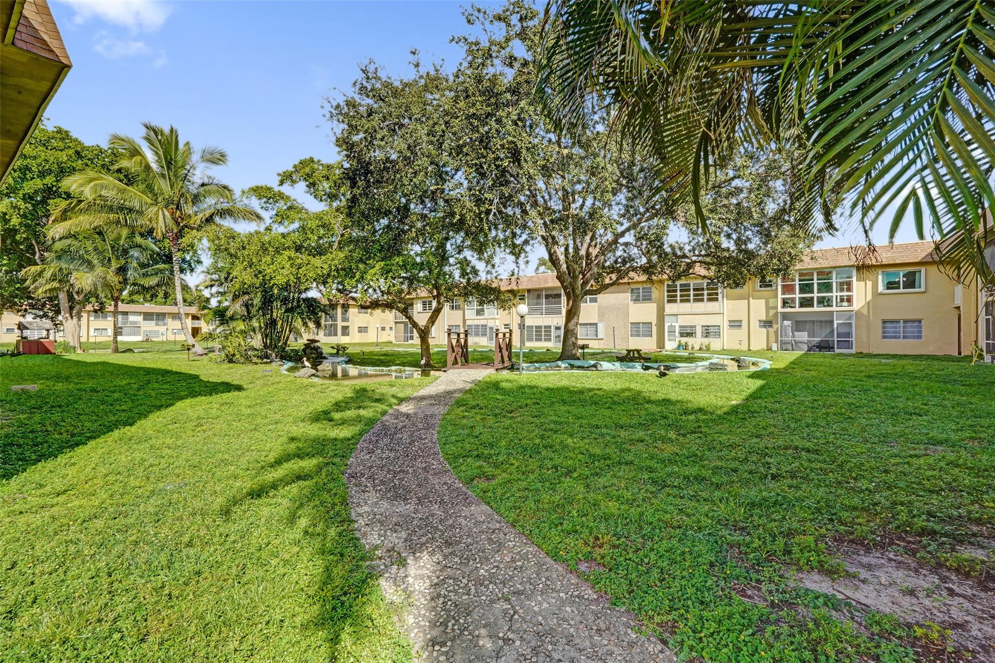 OAK HILLS - Residential Lease