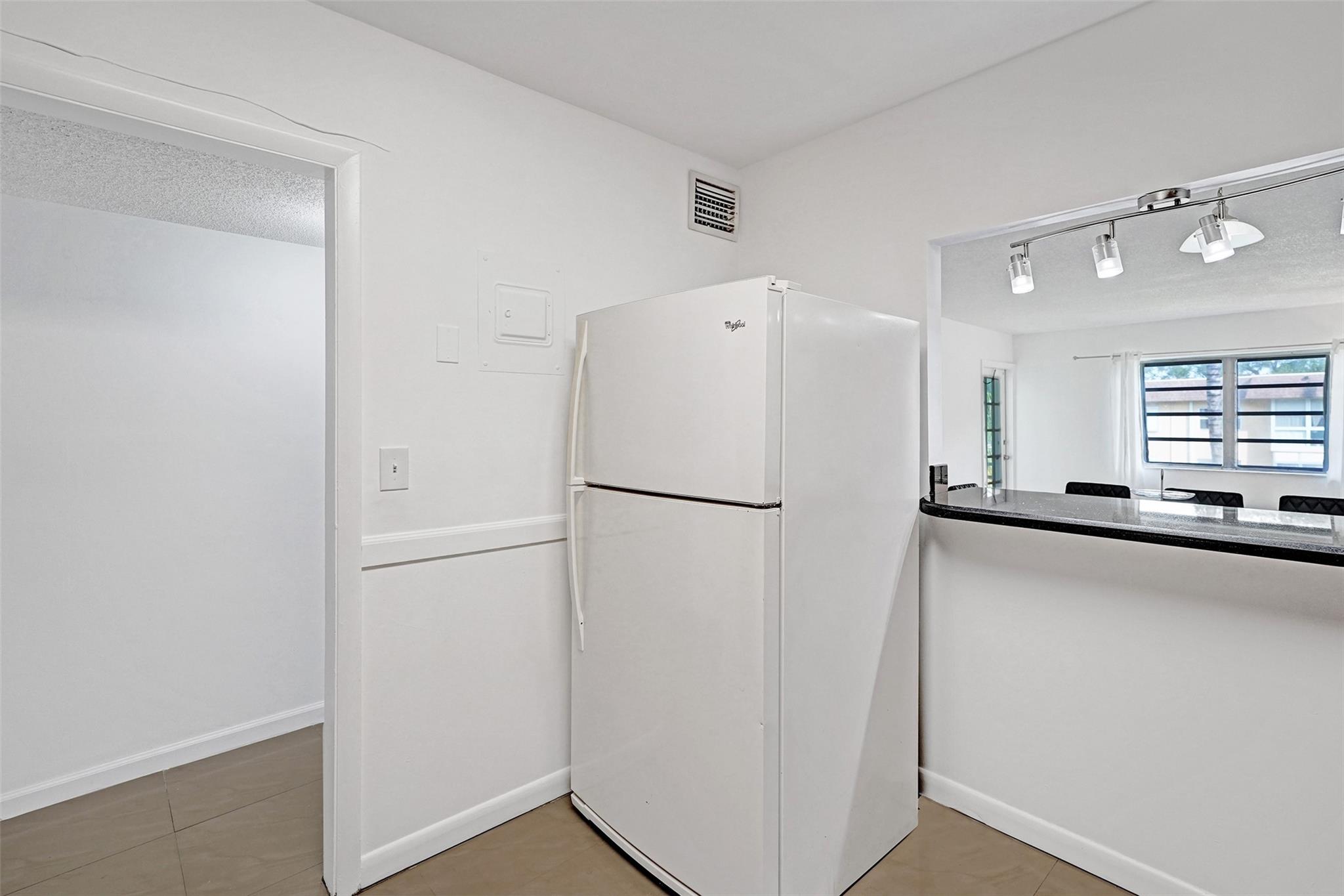 OAK HILLS - Residential Lease