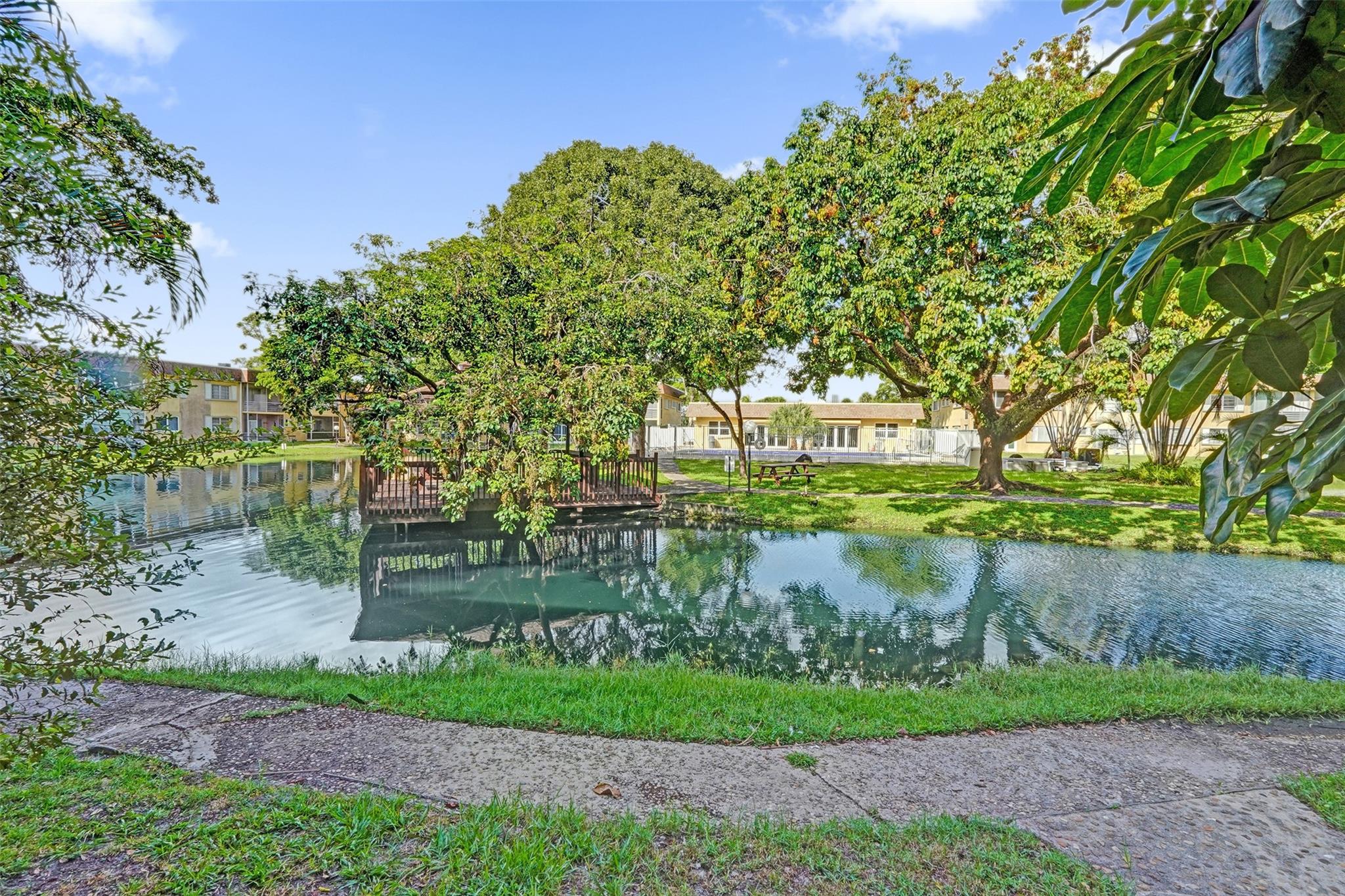 OAK HILLS - Residential Lease