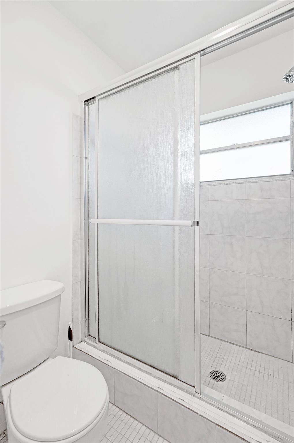 OAK HILLS - Residential Lease