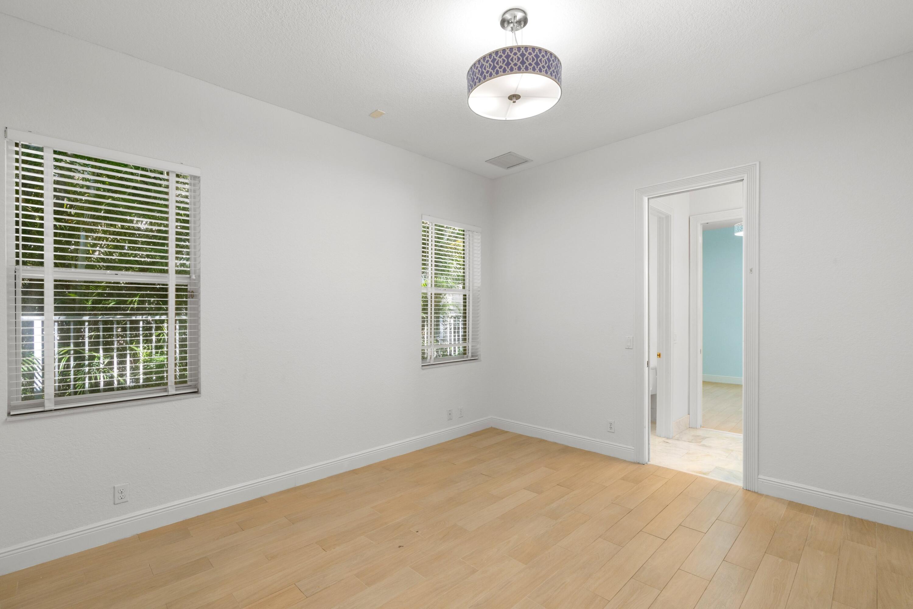 FOX LANDING - Residential