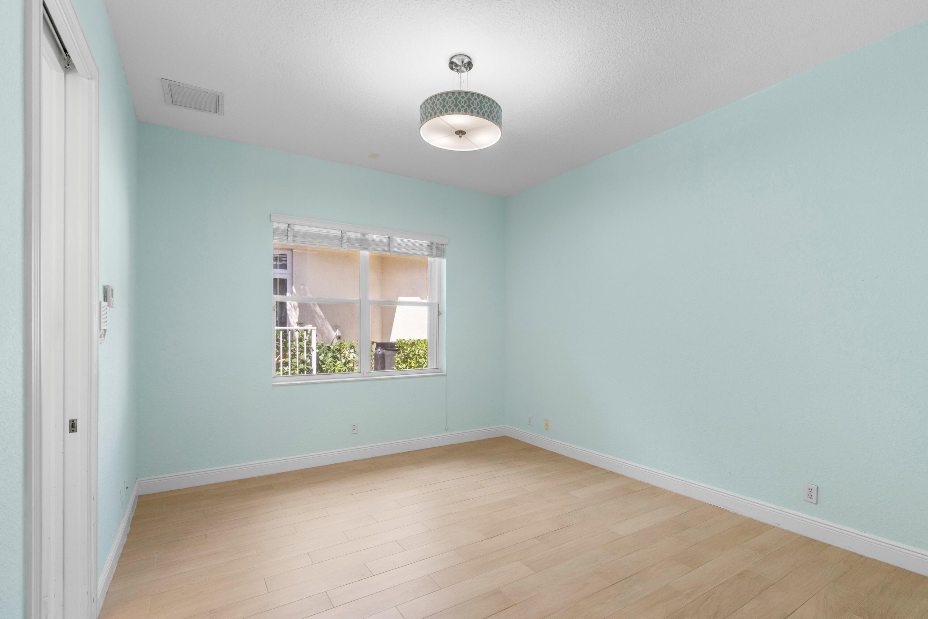 FOX LANDING - Residential