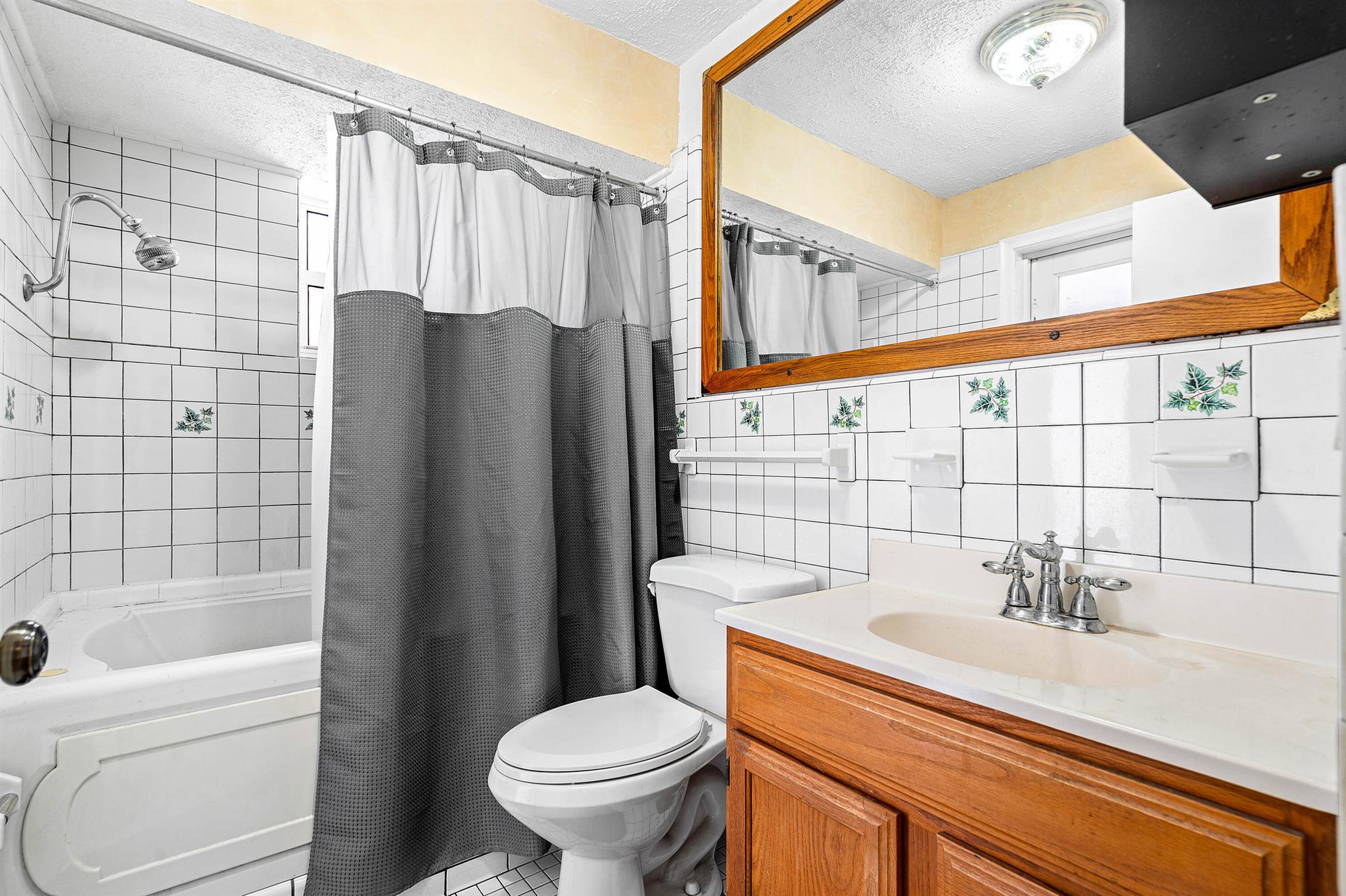 SILVER LAKE - Residential