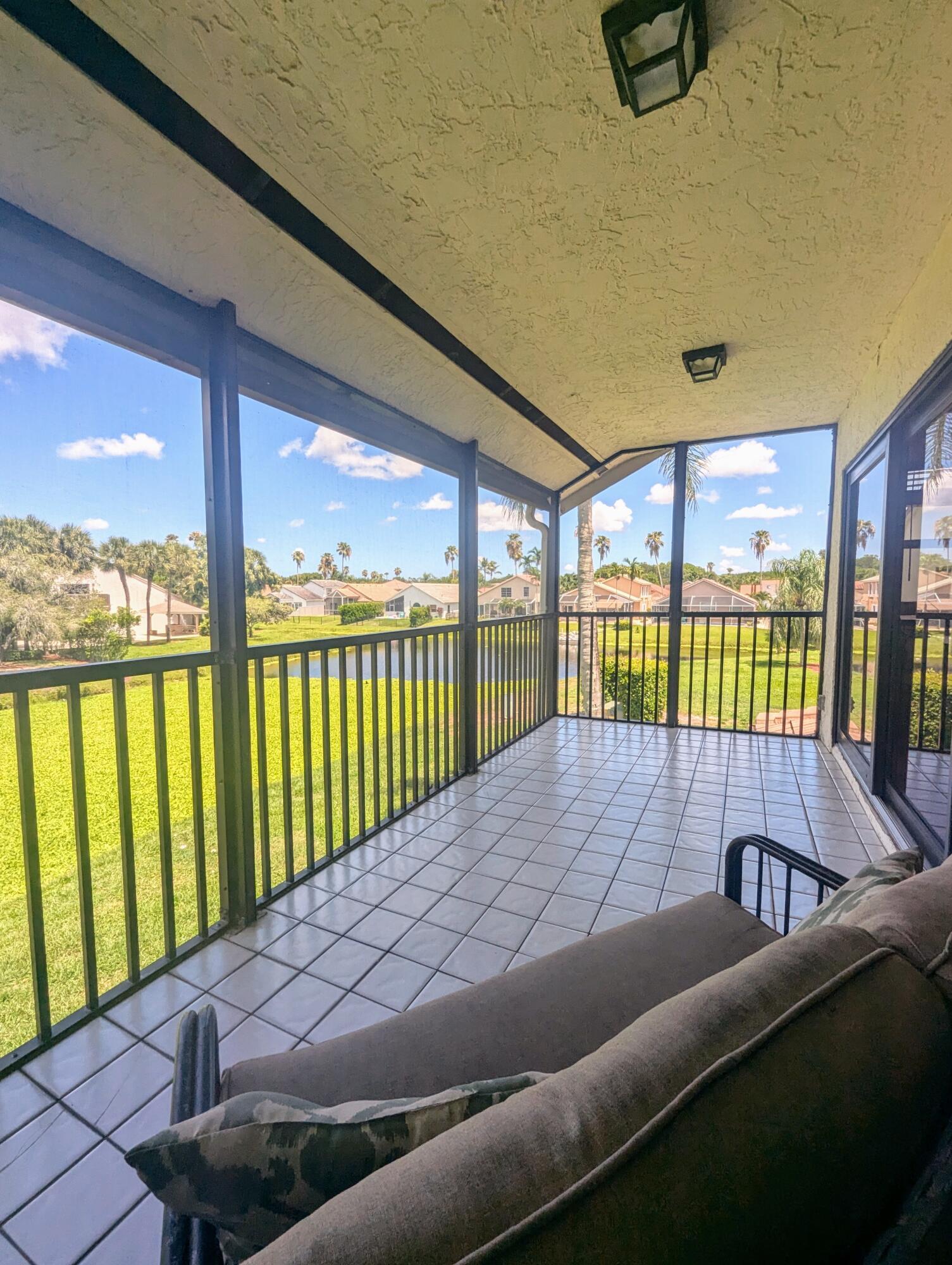 SHORES AT WELLINGTON II CONDO - Residential