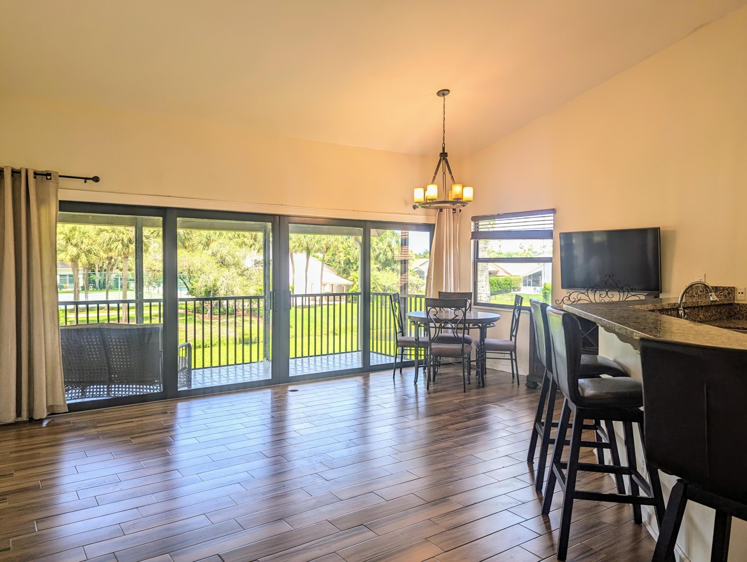 SHORES AT WELLINGTON II CONDO - Residential