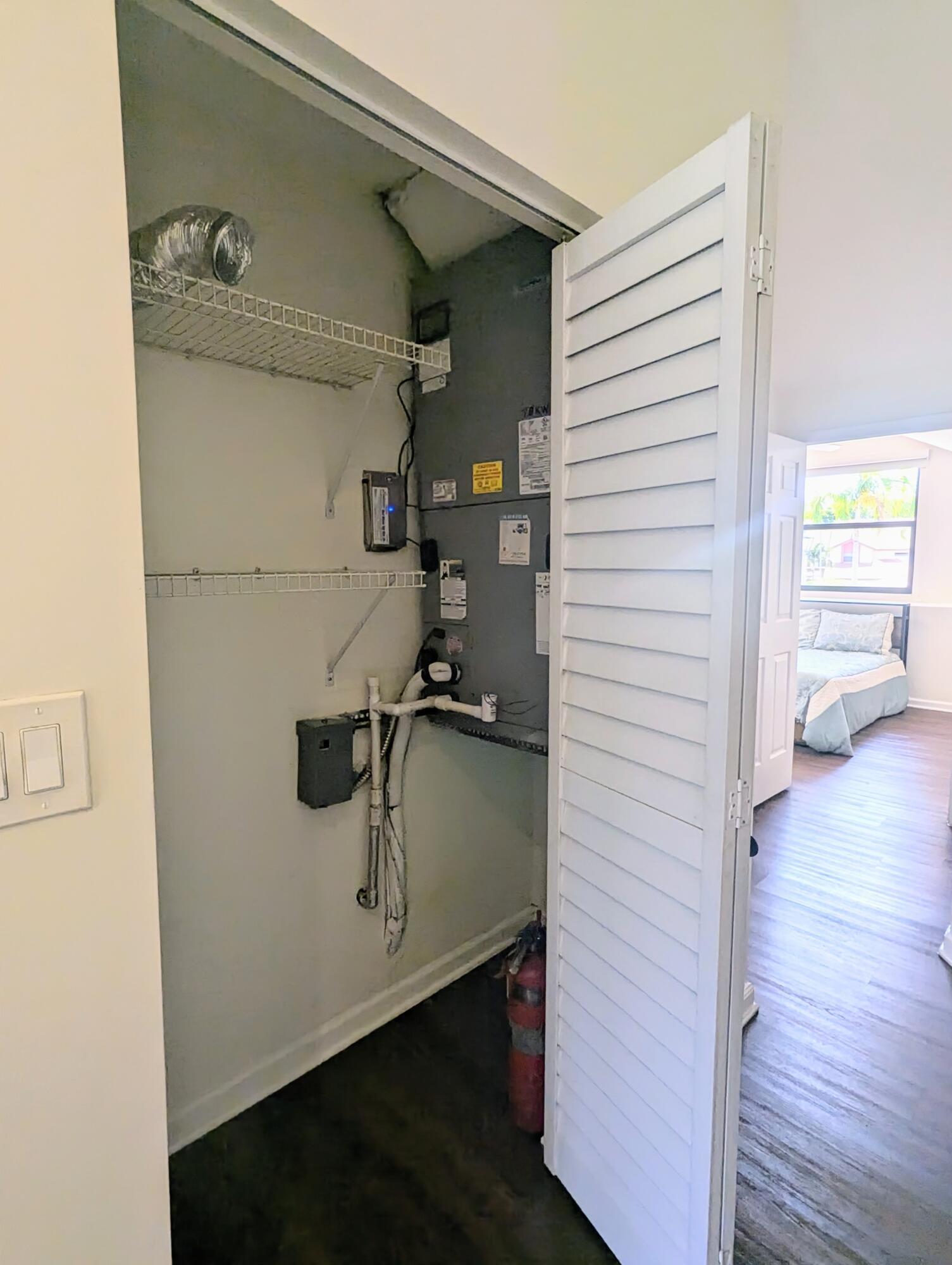 SHORES AT WELLINGTON II CONDO - Residential