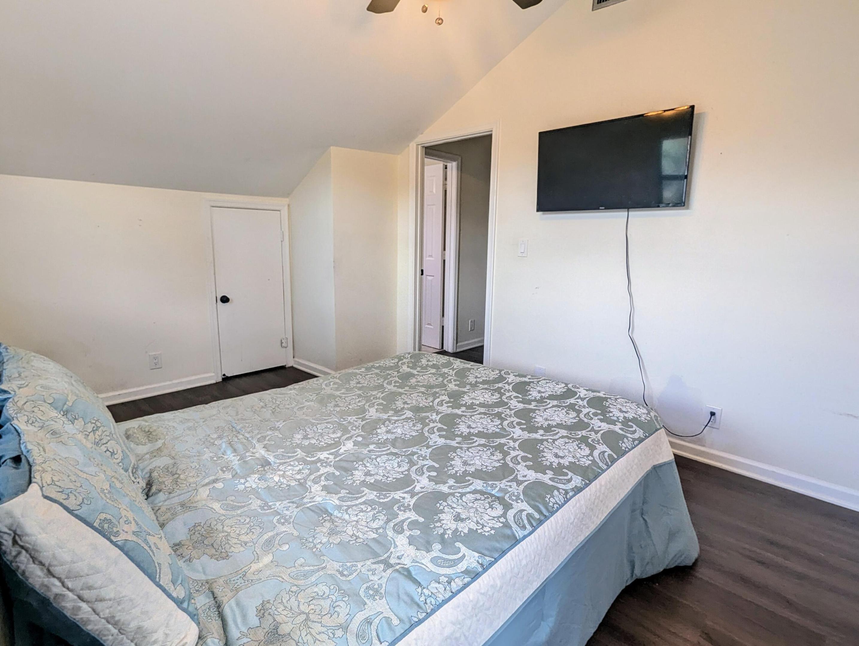 SHORES AT WELLINGTON II CONDO - Residential