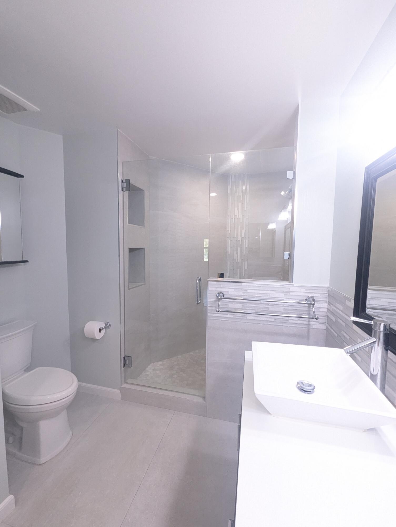 SHORES AT WELLINGTON II CONDO - Residential