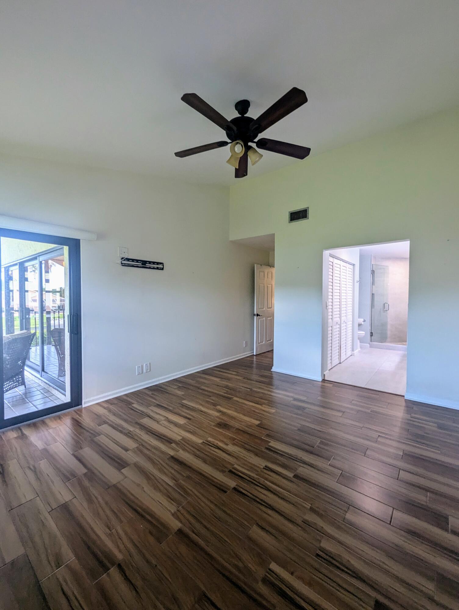 SHORES AT WELLINGTON II CONDO - Residential