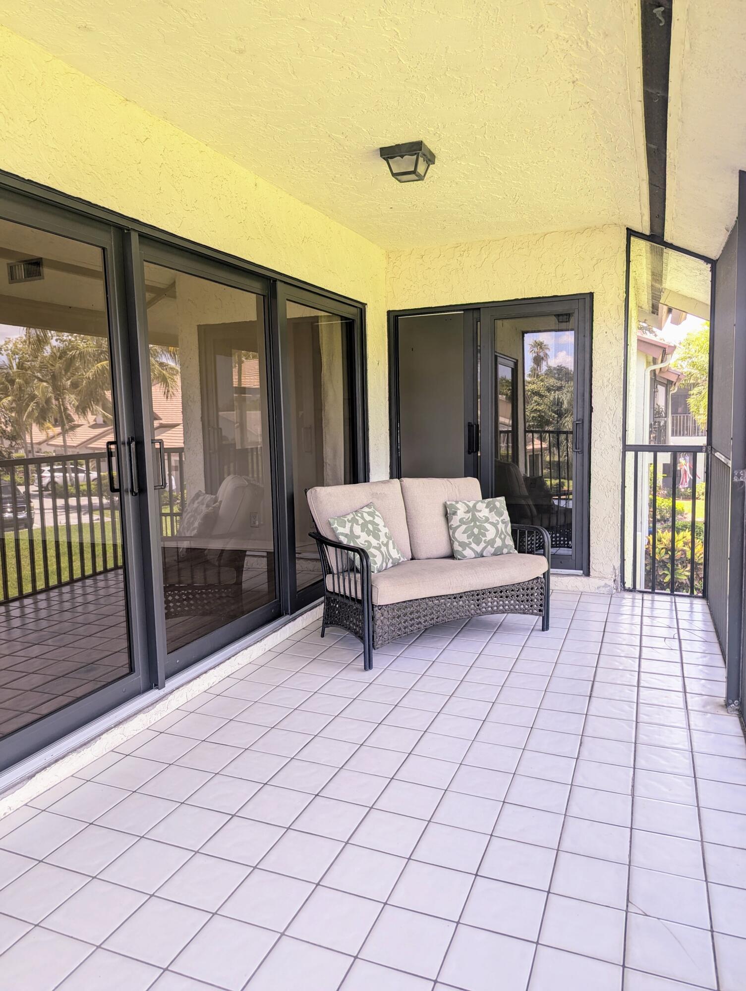SHORES AT WELLINGTON II CONDO - Residential