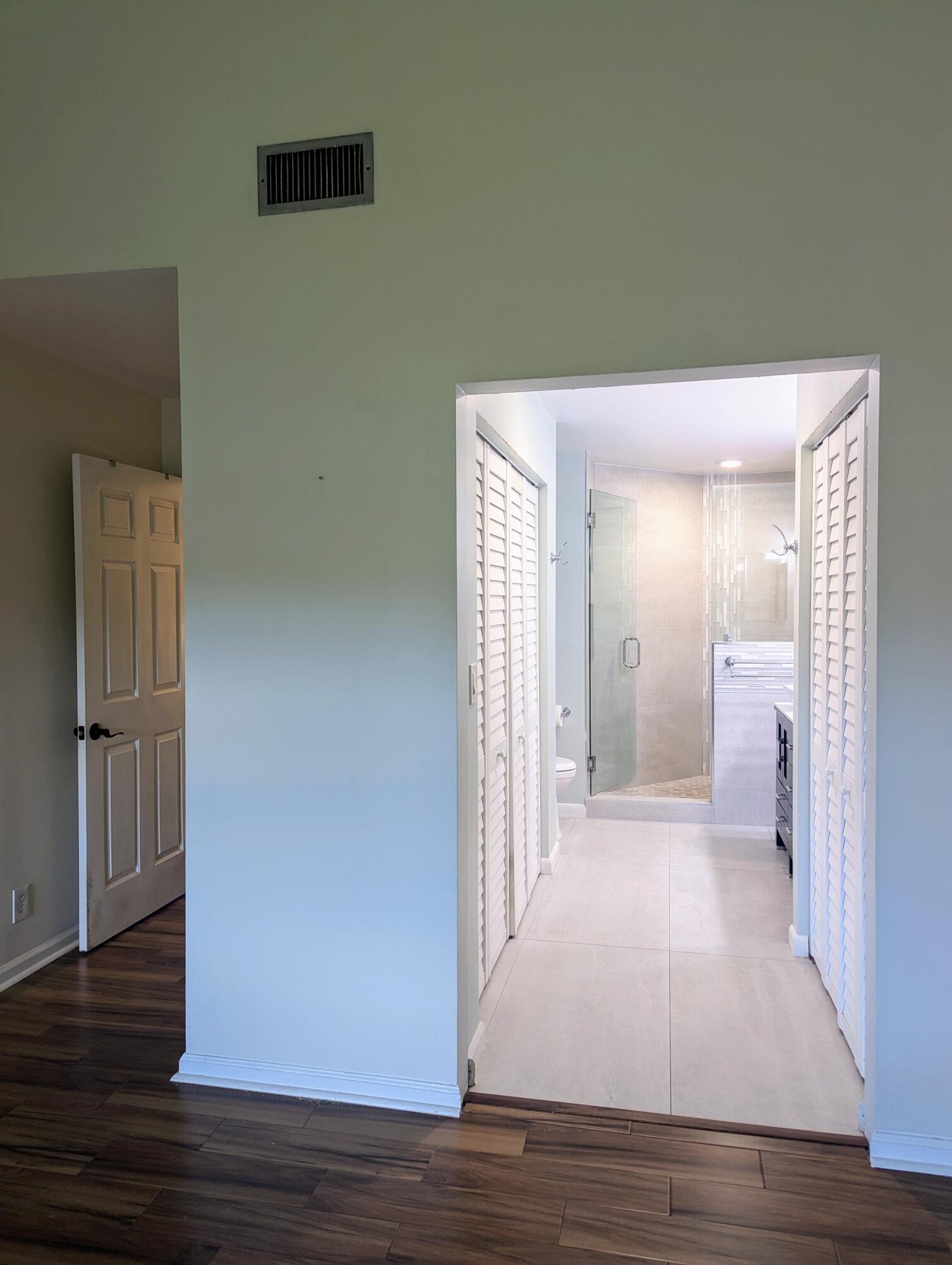 SHORES AT WELLINGTON II CONDO - Residential