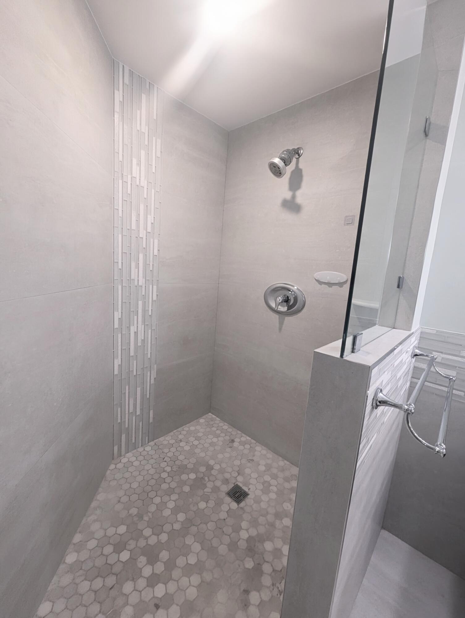 SHORES AT WELLINGTON II CONDO - Residential