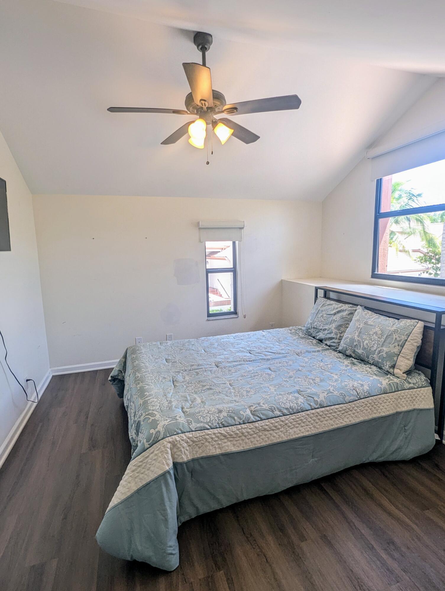 SHORES AT WELLINGTON II CONDO - Residential
