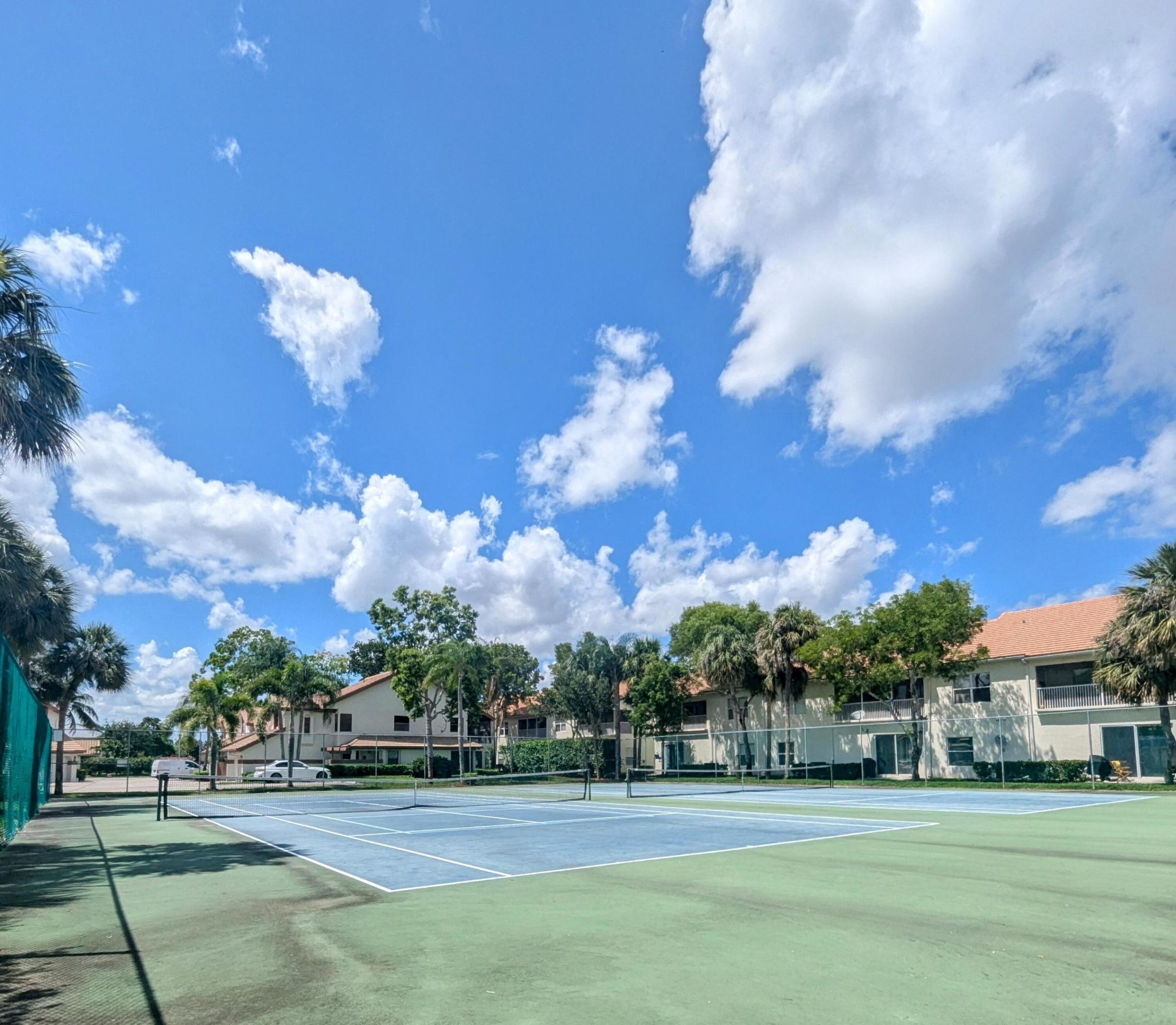 SHORES AT WELLINGTON II CONDO - Residential
