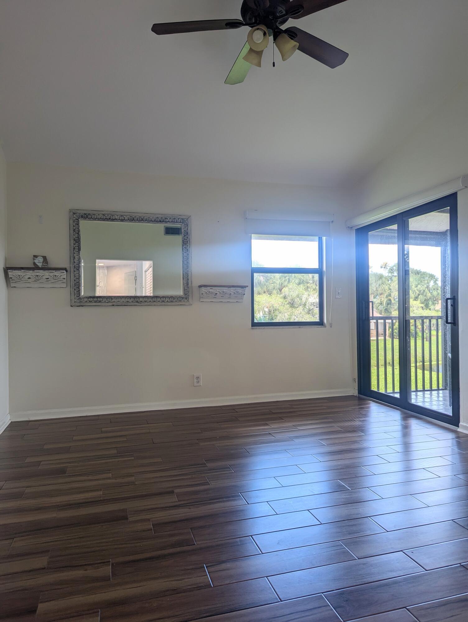 SHORES AT WELLINGTON II CONDO - Residential