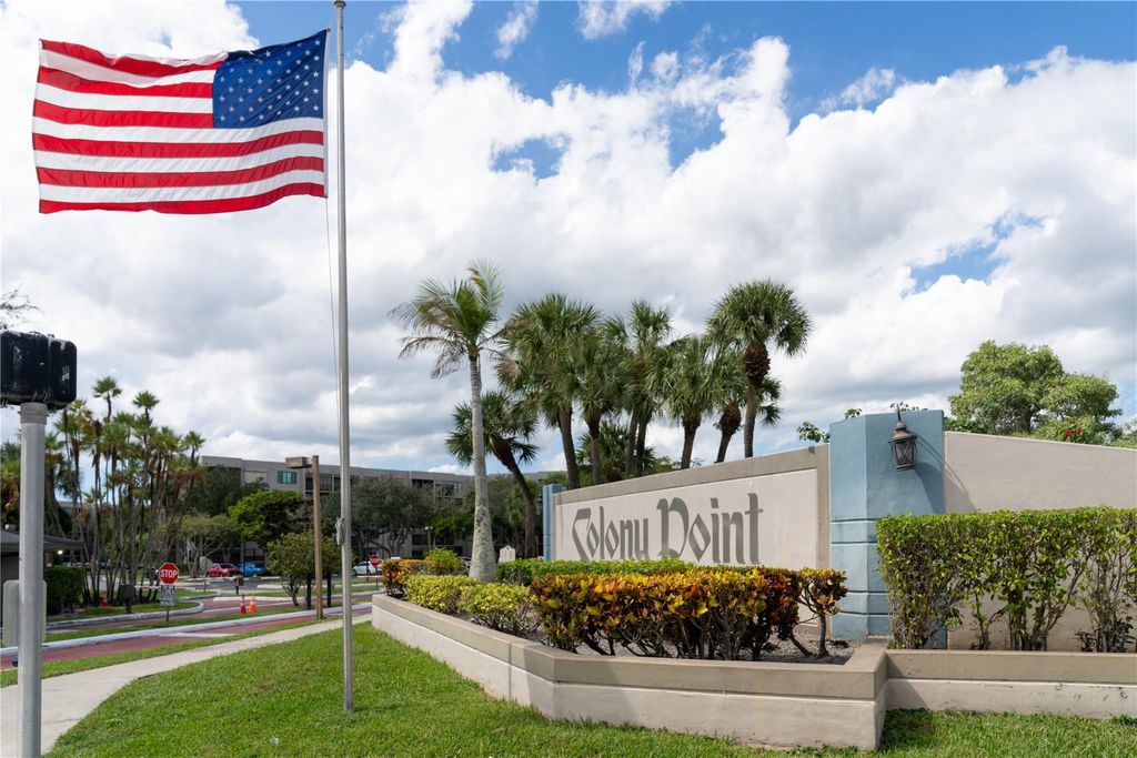 Photo of 1101 Colony Point Circle #220, Pembroke Pines, FL 33026 (MLS # F10531285)
