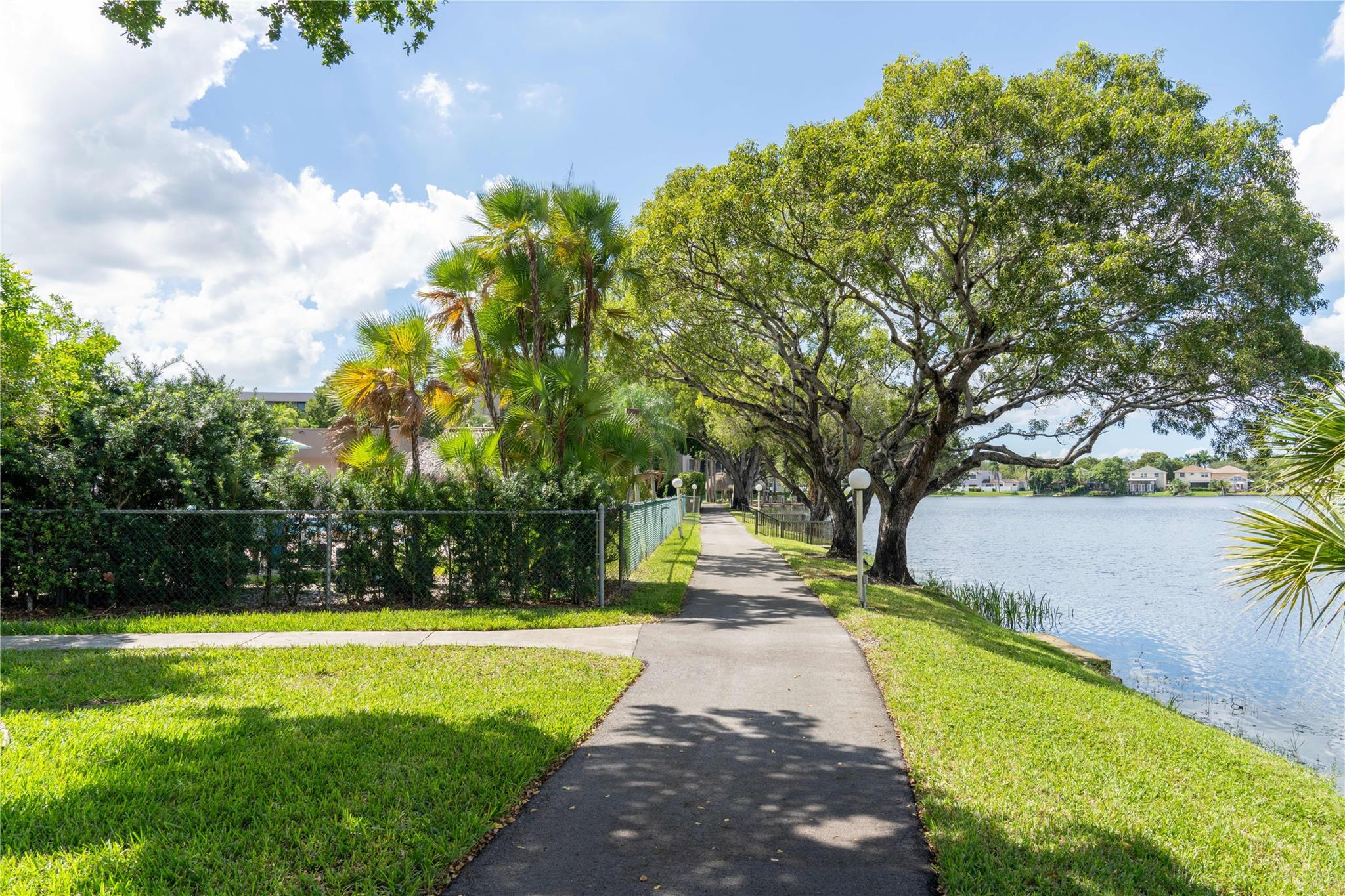 Colony Point - Residential