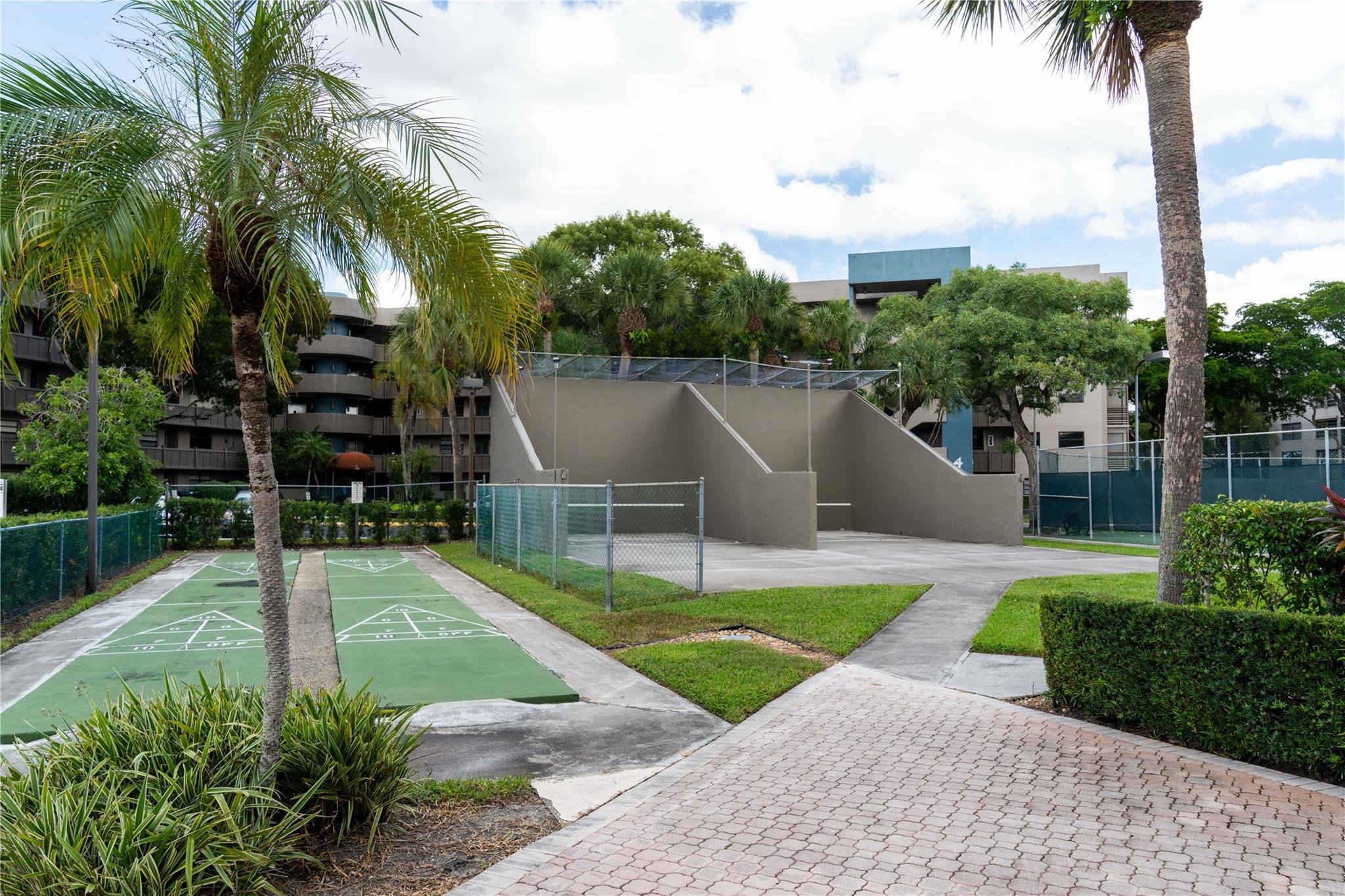 Colony Point - Residential