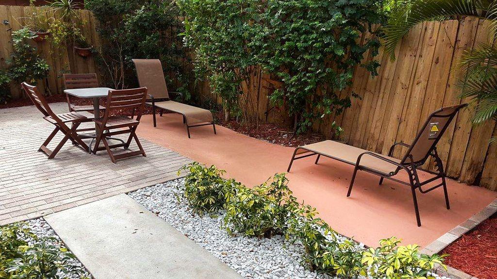 Lake Ridge Gardens Condo - Residential Income