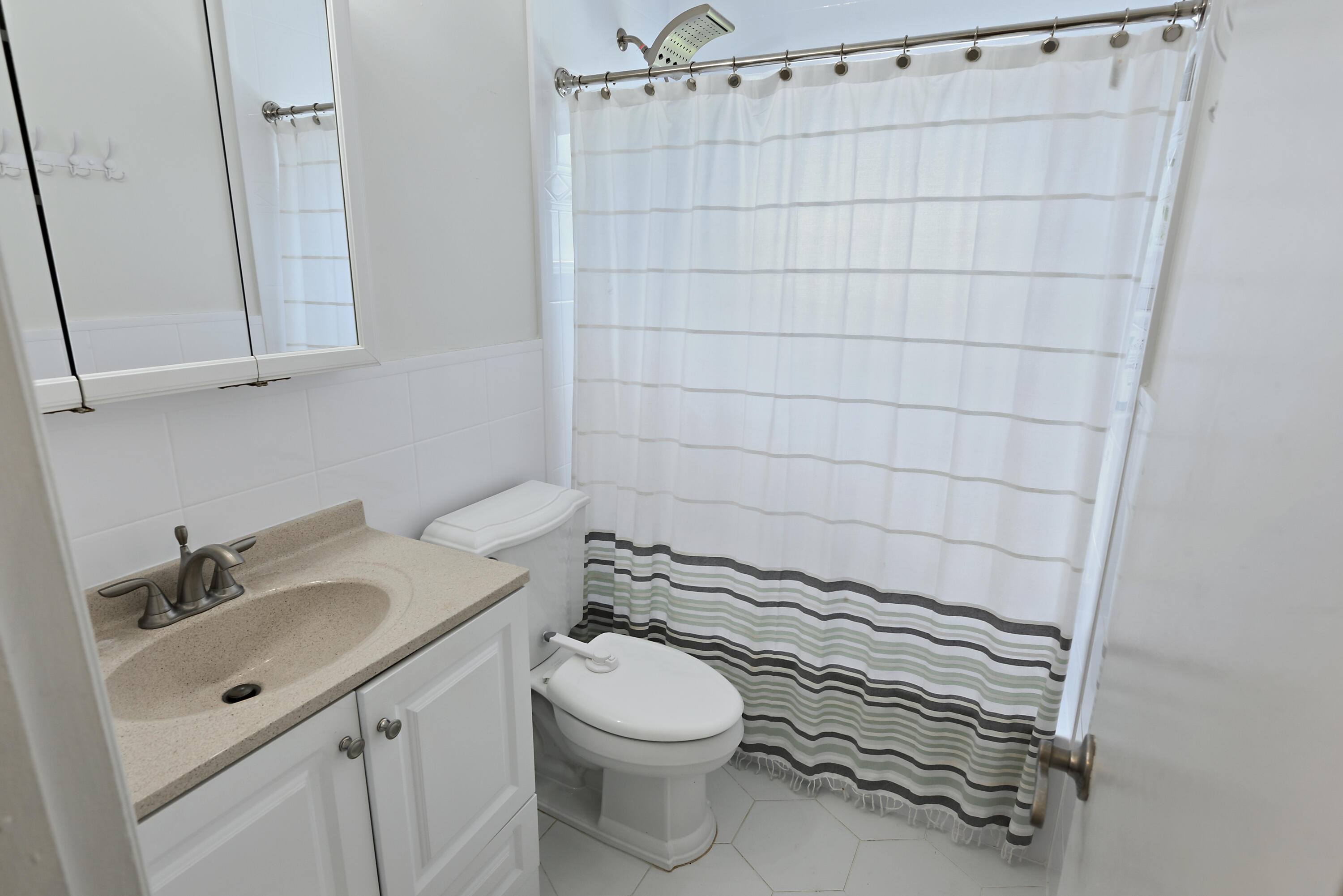 CRYSTAL LAKE - Residential