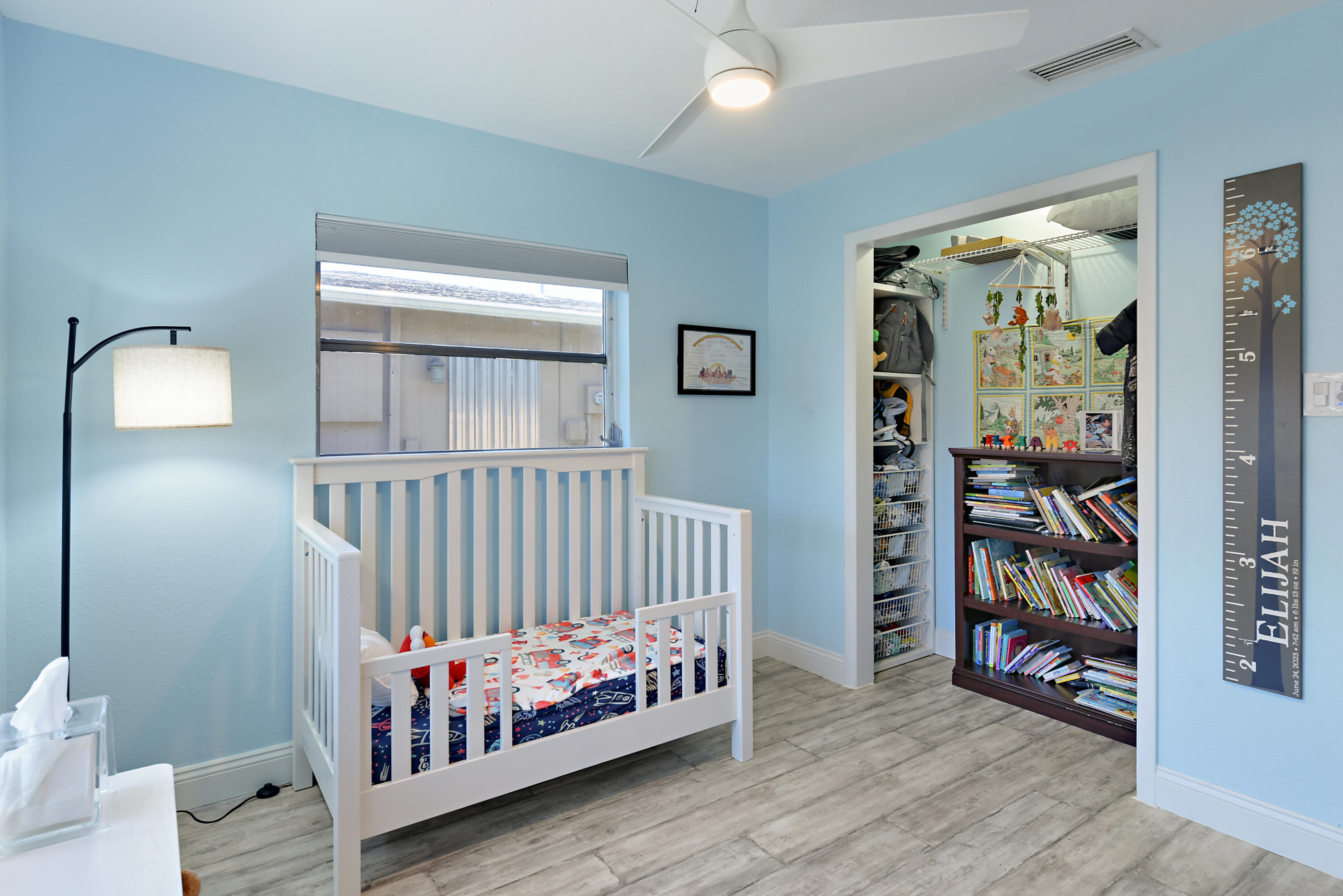 CRYSTAL LAKE - Residential